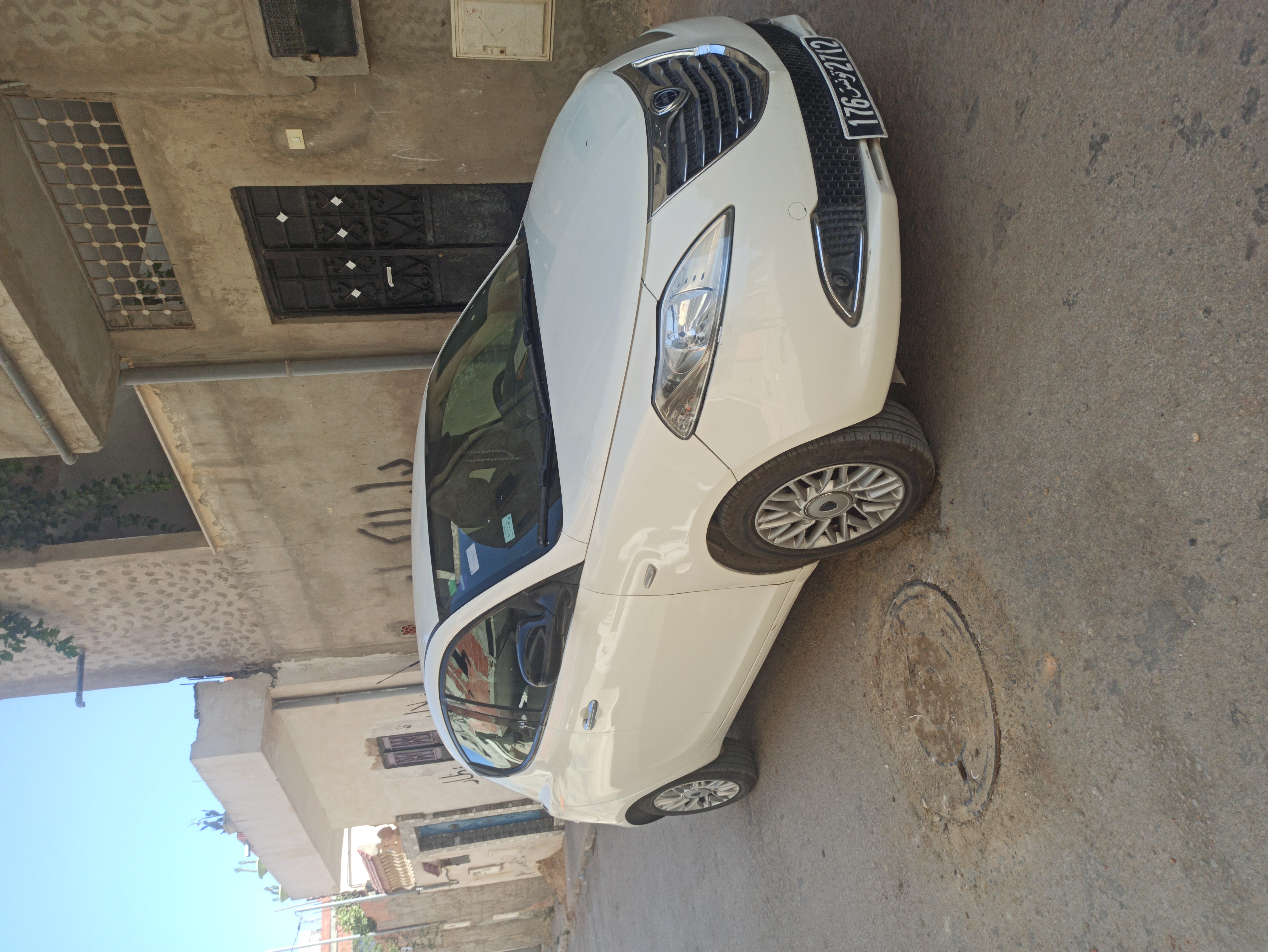 Ben Arous Ben Arous Fiat Autre Modle Voiture  en bonne  etat persque  neuf