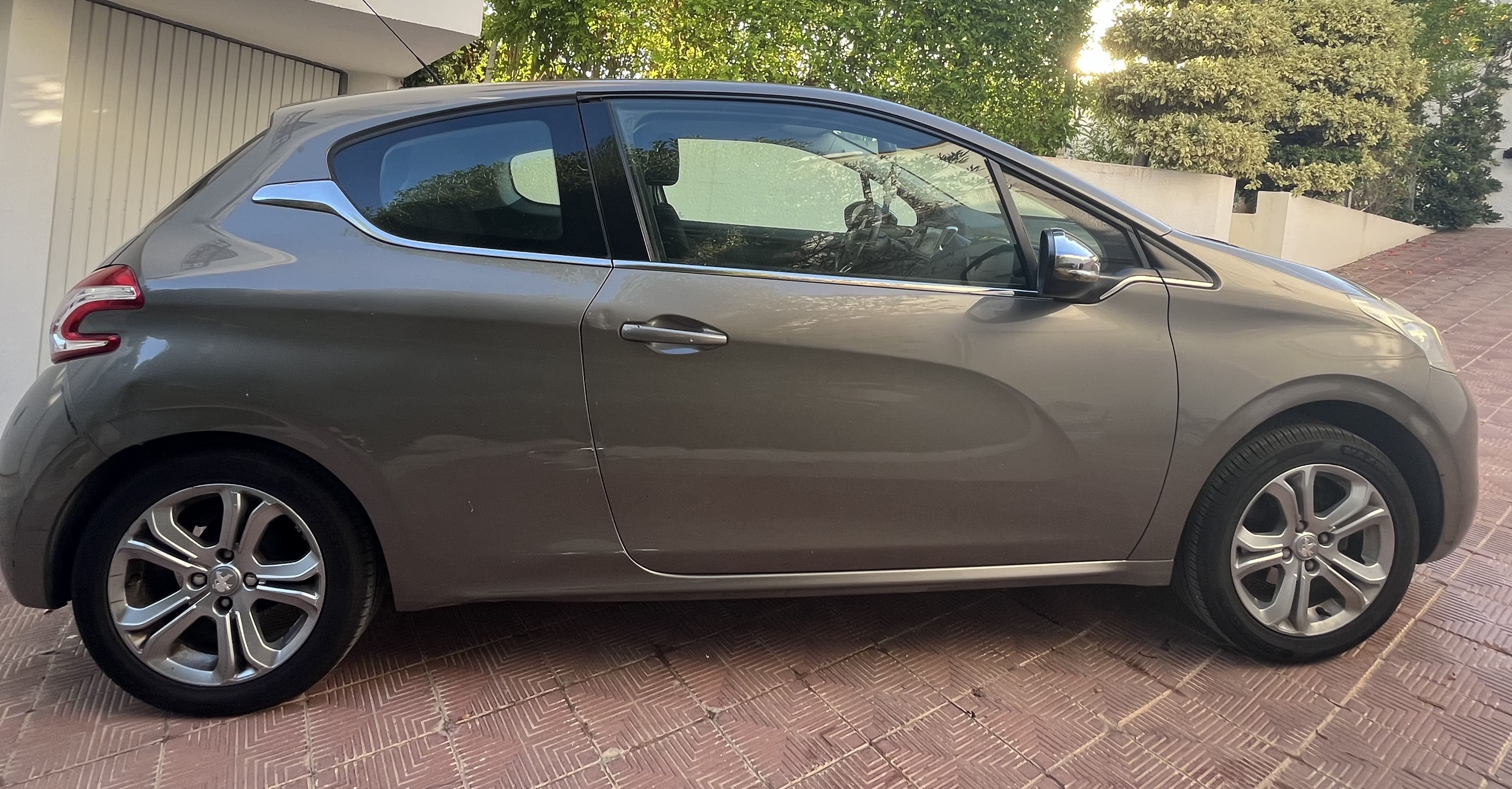 Peugeot 208 - Tunisie