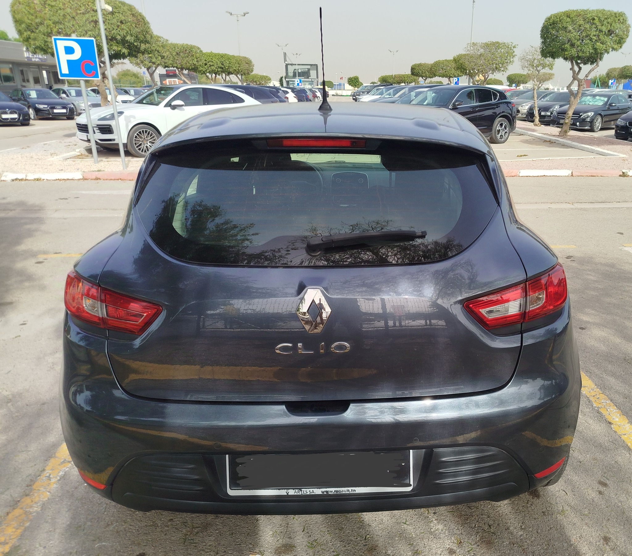 La Soukra La Soukra Renault Clio Clio 4   octobre 2020  avec seulement 60000 klm