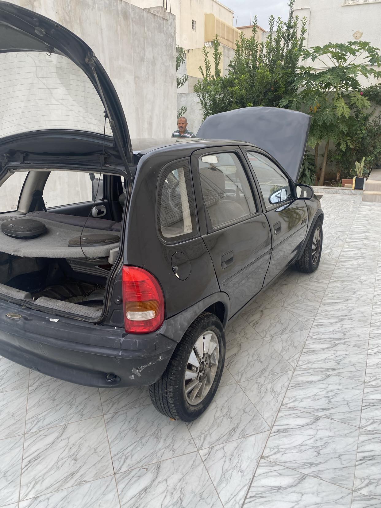 Opel Corsa - Tunisie