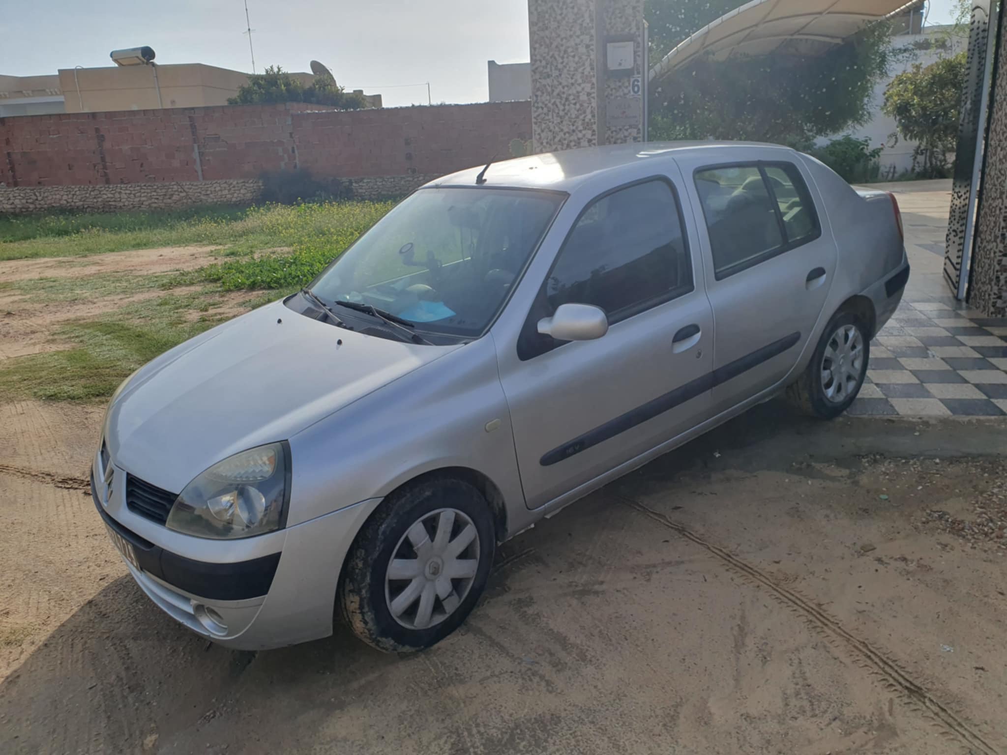 Renault Clio - Tunisie