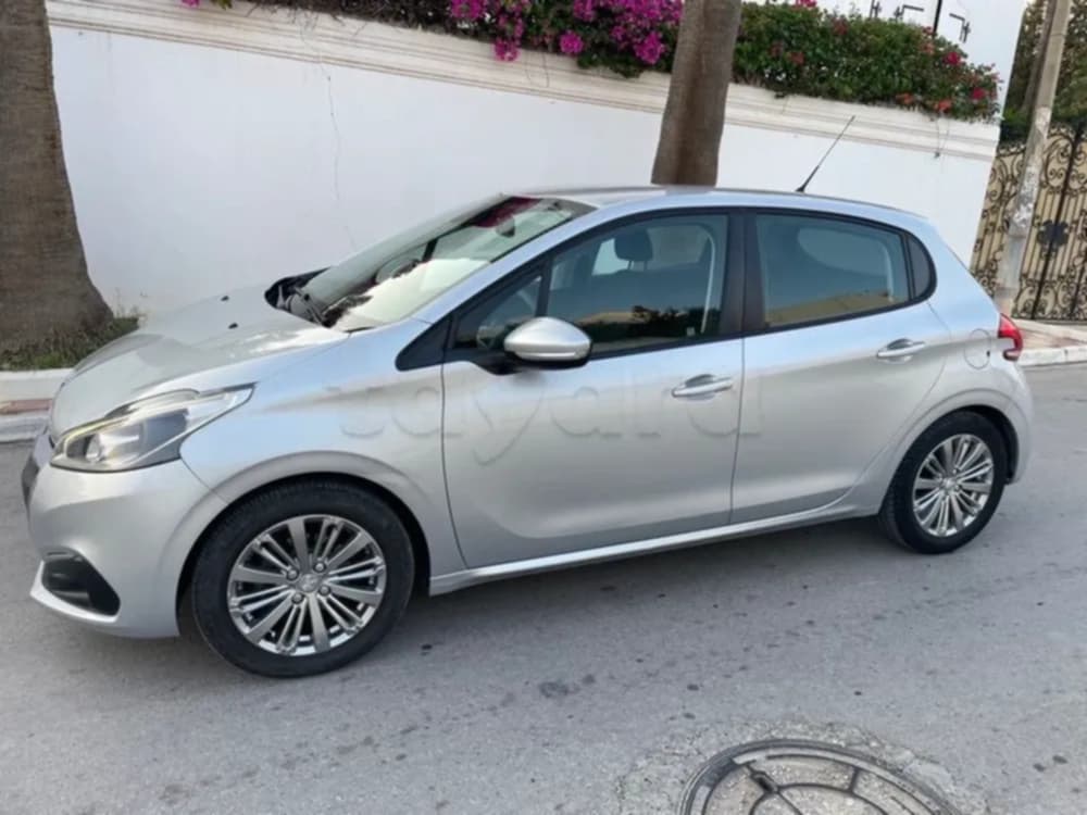 Peugeot 208 - Tunisie