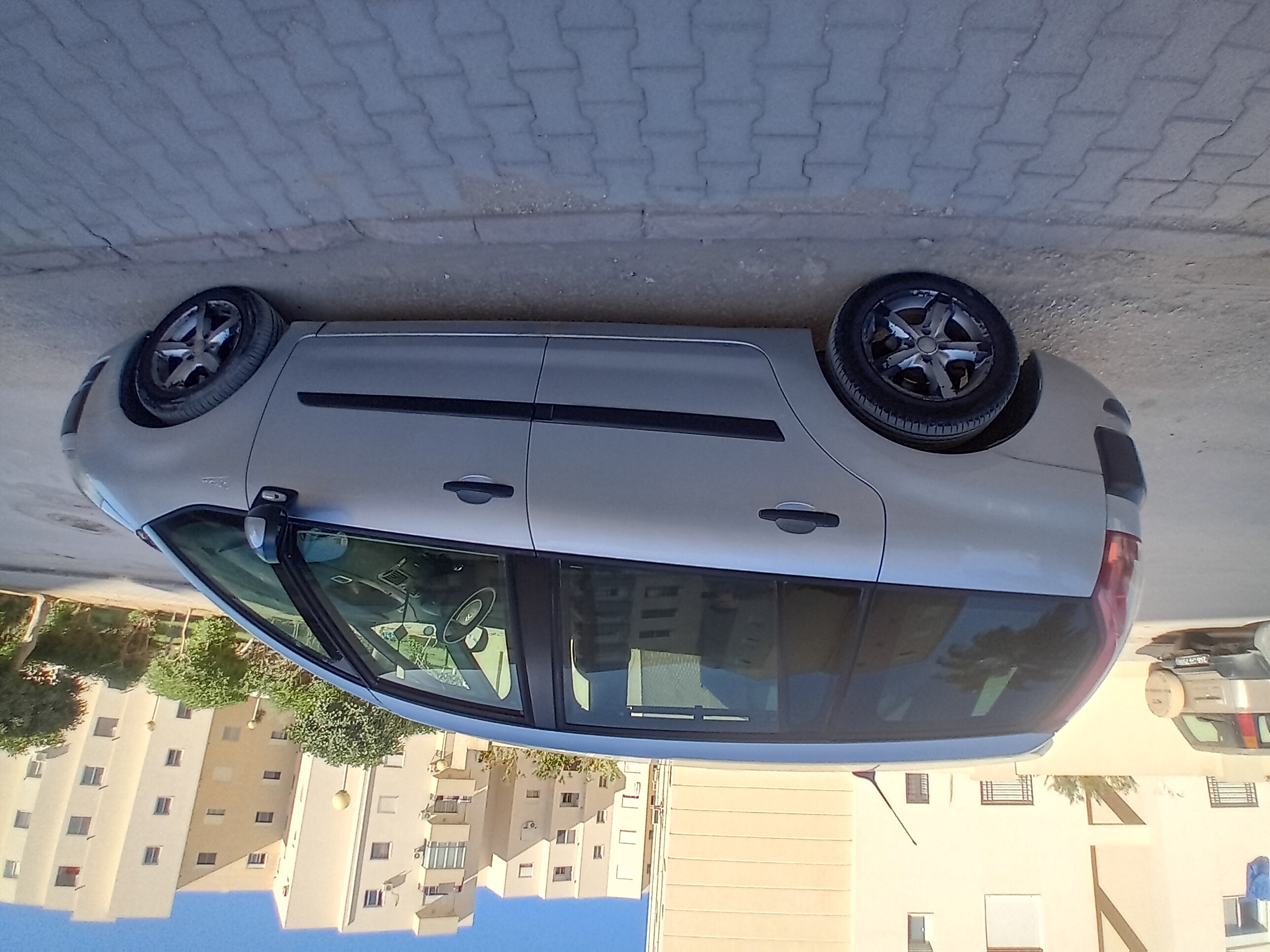 Citroen C4 Picasso - Tunisie