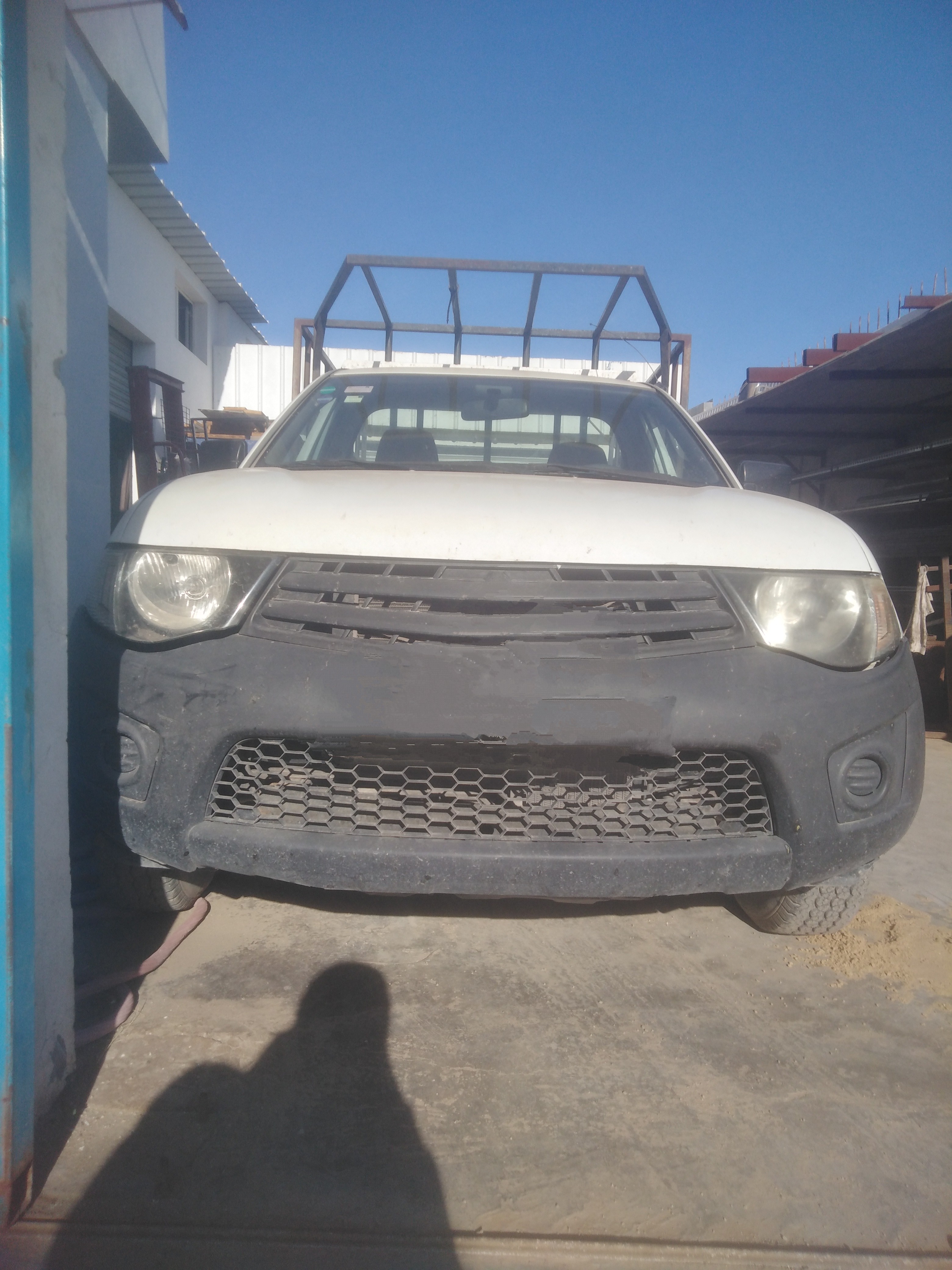 Sfax Ville Sfax Mitsubishi Autre Modle Voiture blanche