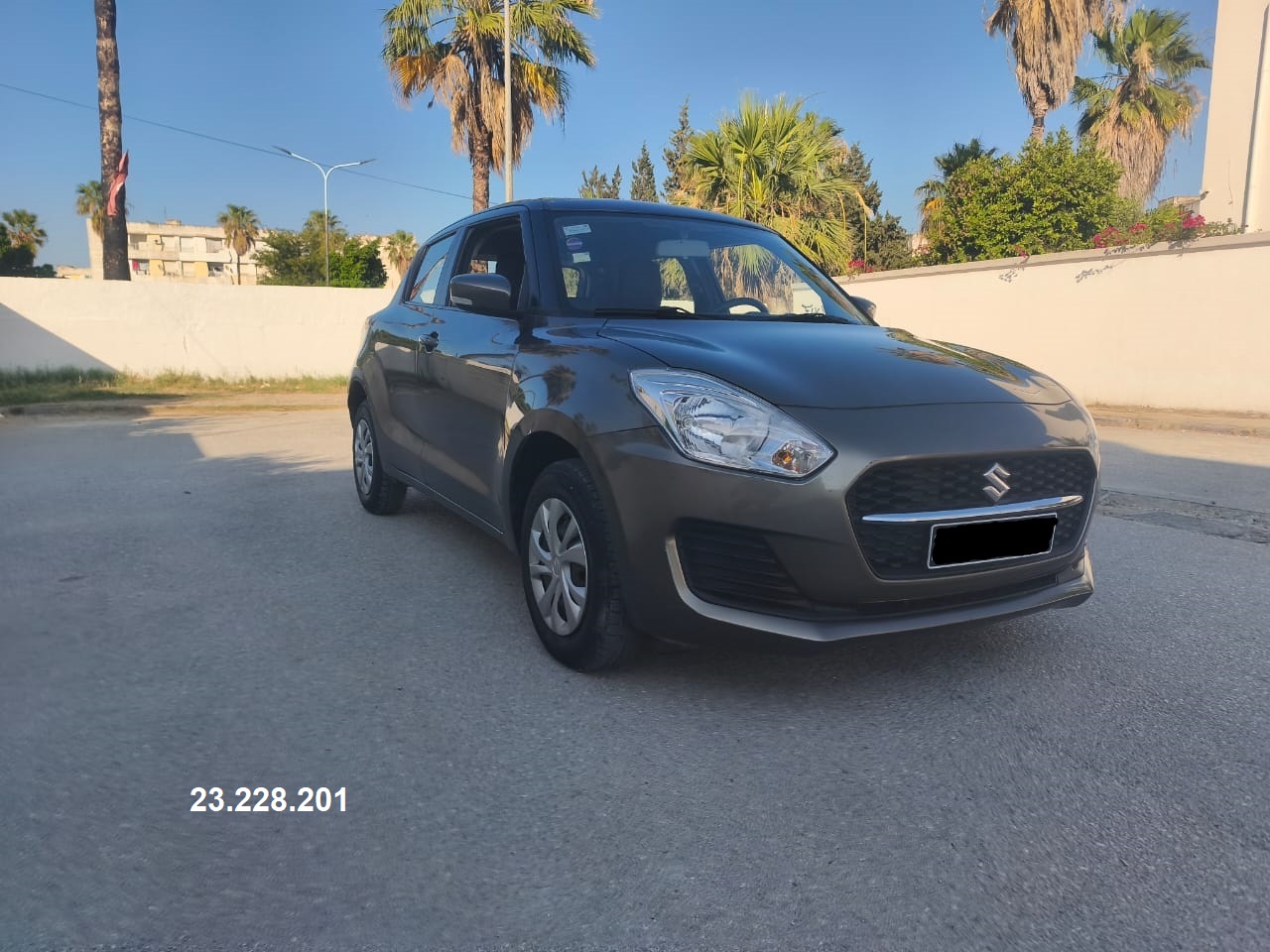 Le Bardo Le Bardo Suzuki Swift Suzui swift 4 cylindres 5 cv 23228201
