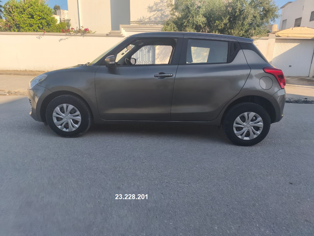 Le Bardo Le Bardo Suzuki Swift Suzui swift 4 cylindres 5 cv 23228201