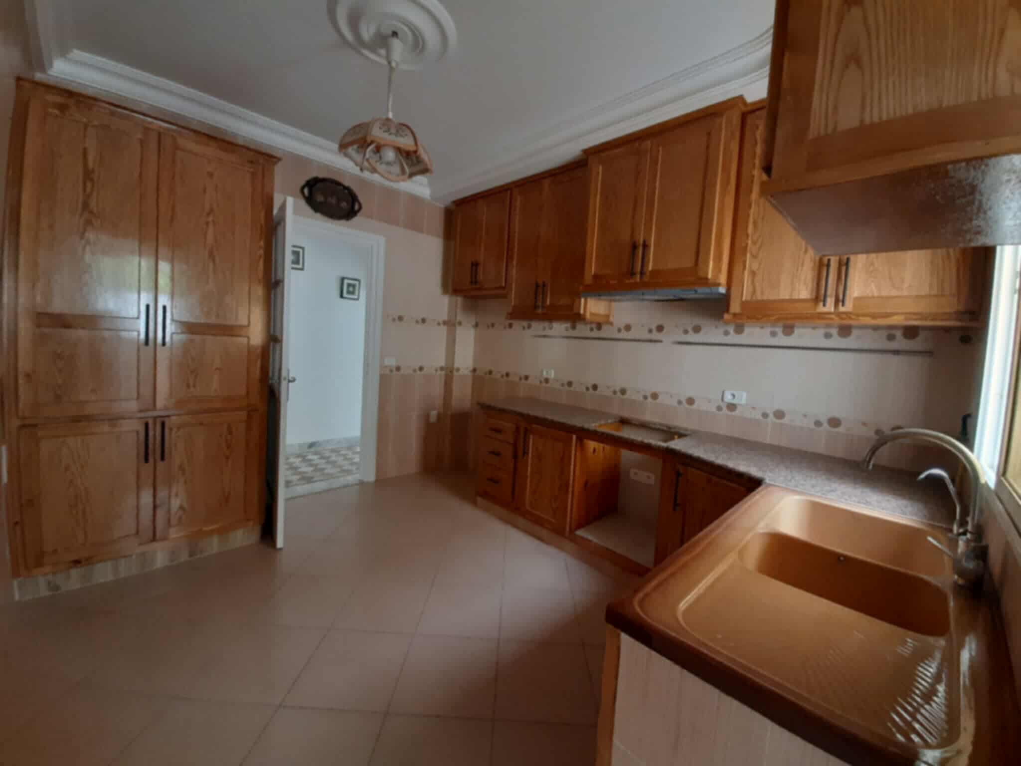 La Marsa El Aouina Location Appart. 3 pices S plus 2 jardins de el aouina