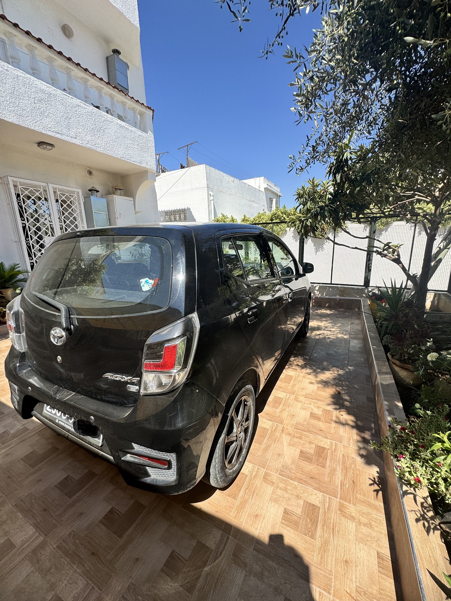 El Omrane Superieur El Omrane Superieur Toyota Autre Modle Toyota agya 4cv age 2ans encore sous garantie bsb