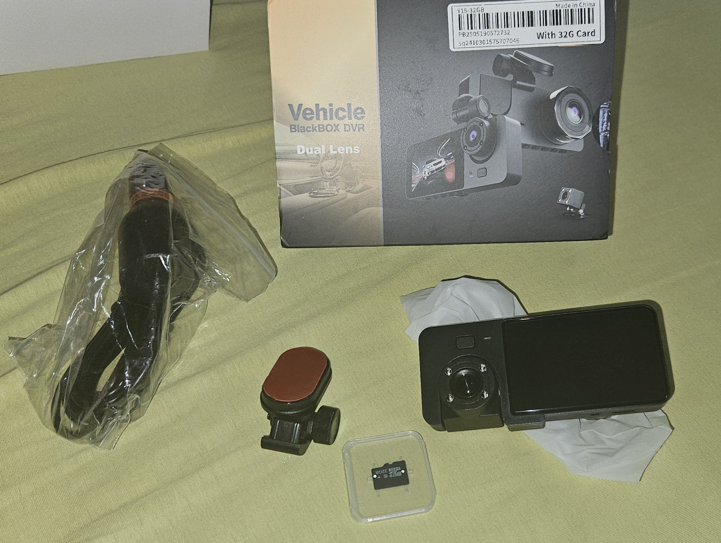 Le Bardo Le Bardo Accessoires et Entretien Autres Accessoires Auto Dashcam avec carte mmoire 32gb