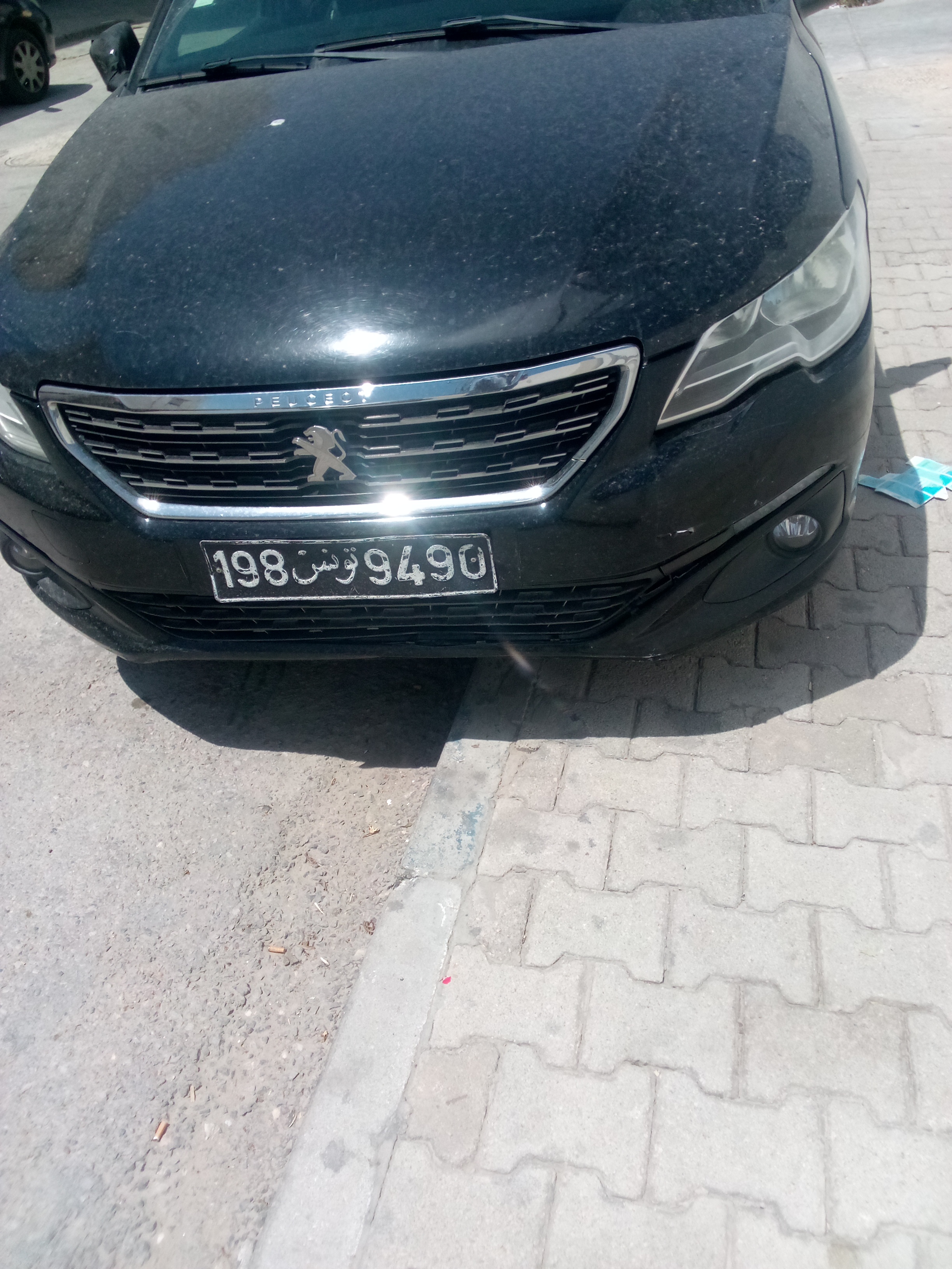 Mannouba La Mannouba Peugeot Autre Modle Belle voiture 301 toute option
