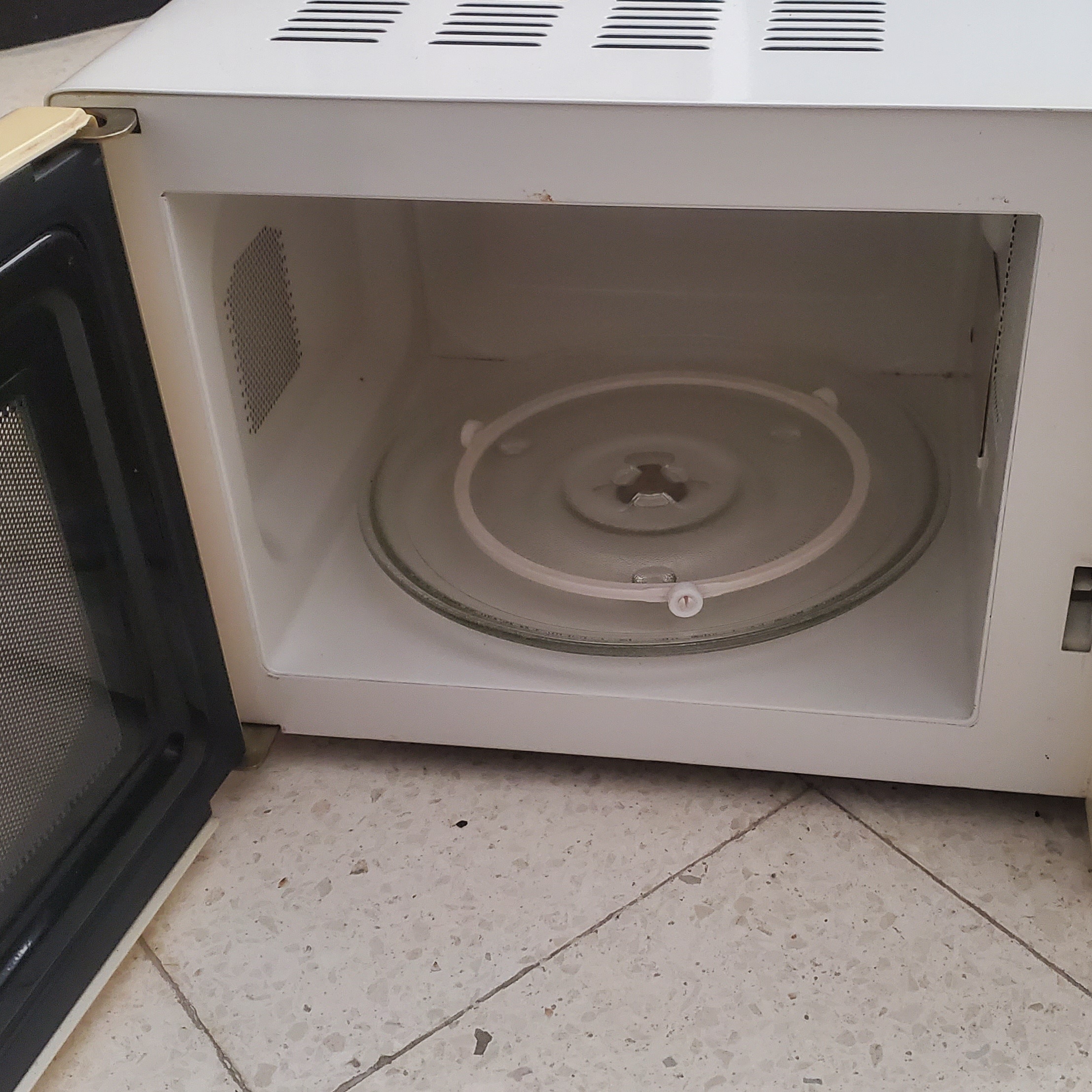 Hammam Lif Bou Kornine Micro-ondes Autre Marque bluesky