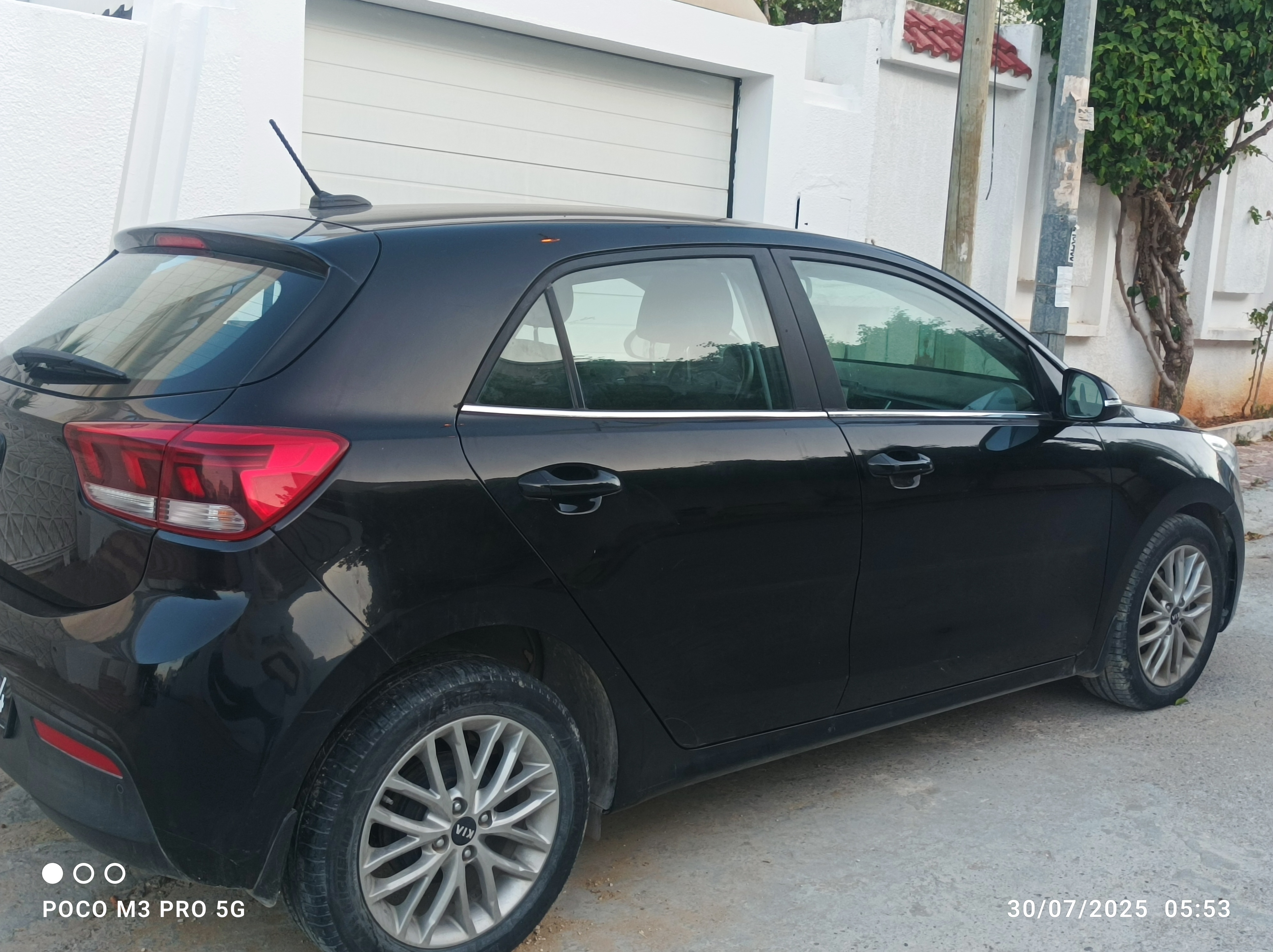 Ariana Ville Cite Ennasr 2 Kia Rio Excellente occasion