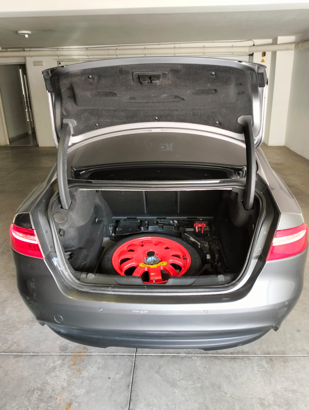 Jaguar X-Type - Tunisie