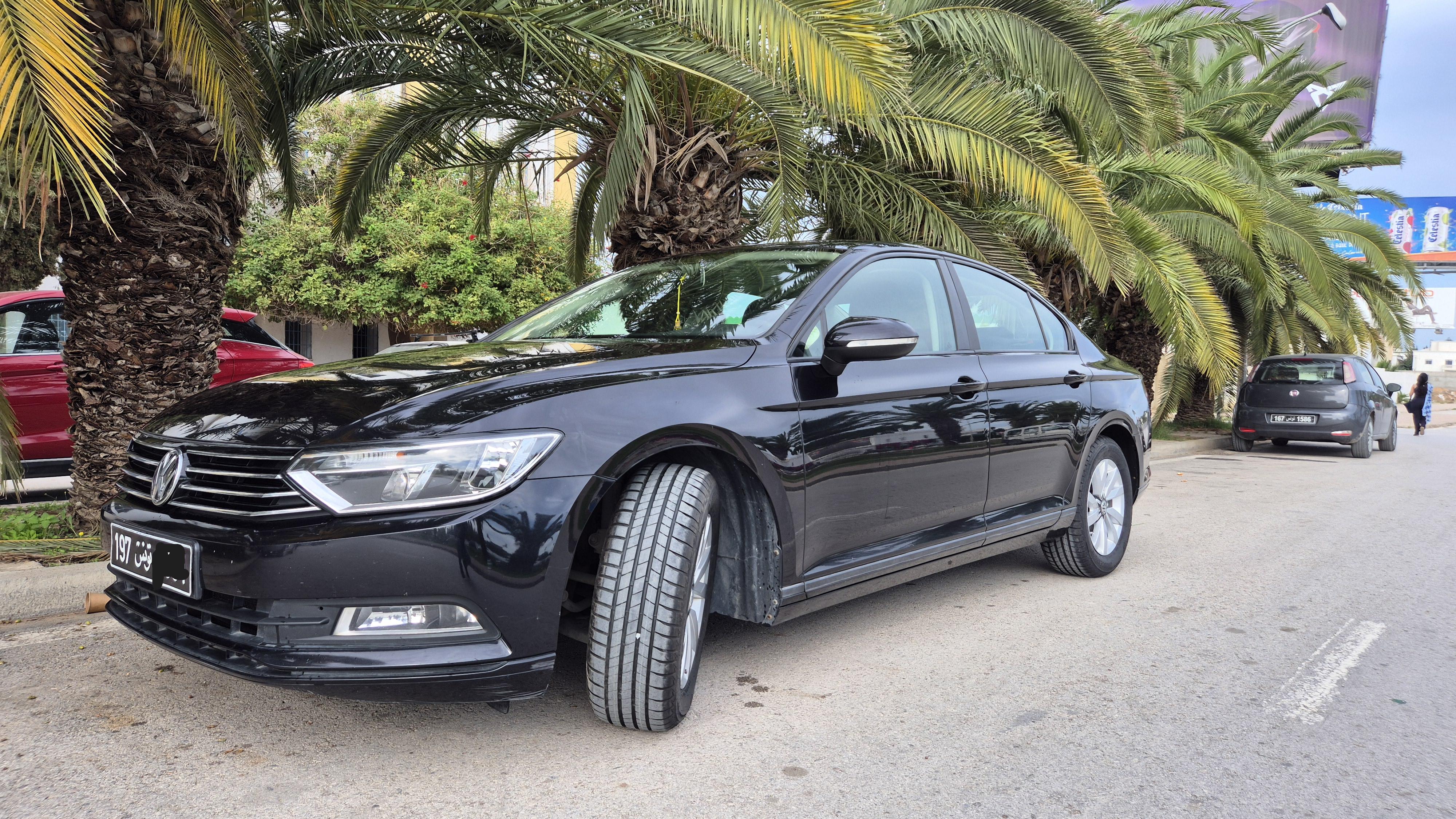 La Marsa Gammart Volkswagen Passat Passat super propre et faible kilometrage