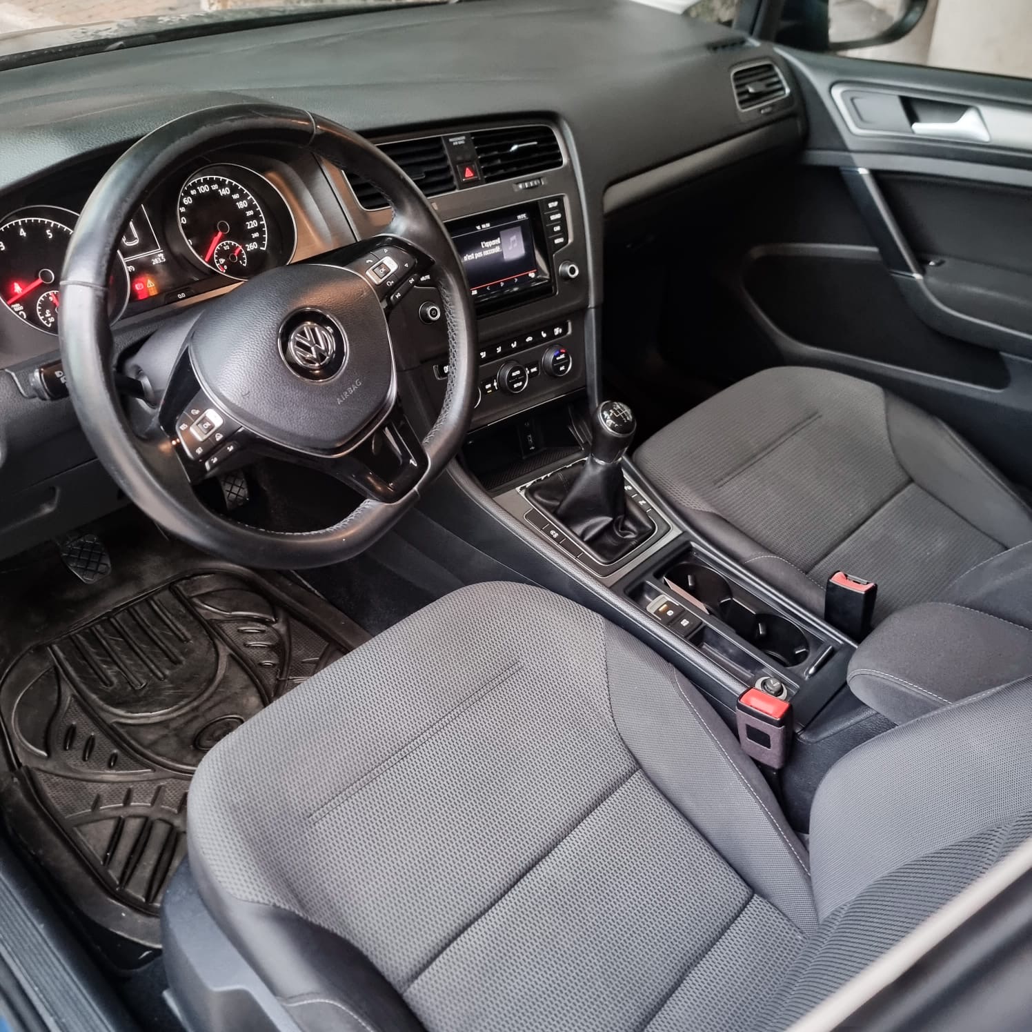 La Marsa El Aouina Volkswagen Golf 7 Golf 7 comfortline tsi 12 blue motion