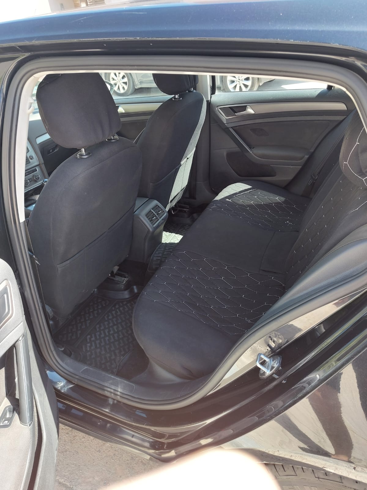 La Soukra Chotrana 1 Volkswagen Golf 7 Golf7 mise en circulation mai 2013
