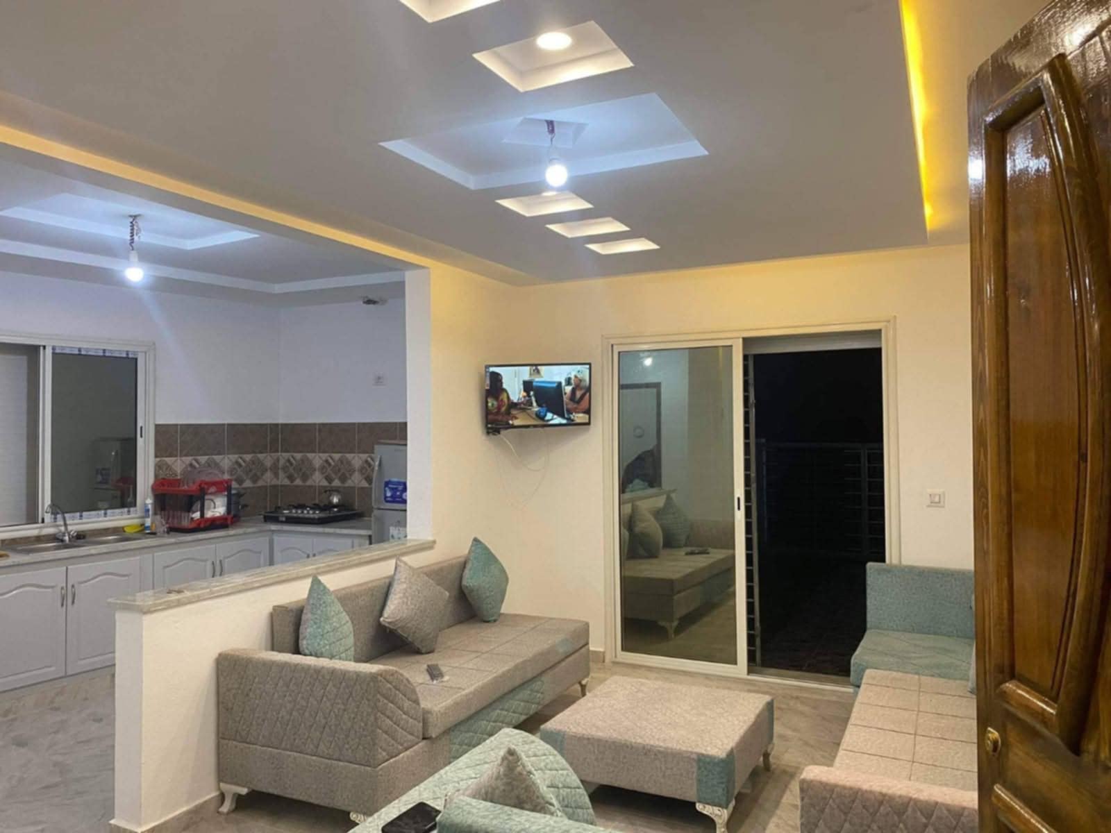 Hammam El Ghezaz Ezzahra Vente Appart. 2 pices Maison   ezzahra kelibia 150 m de la plage