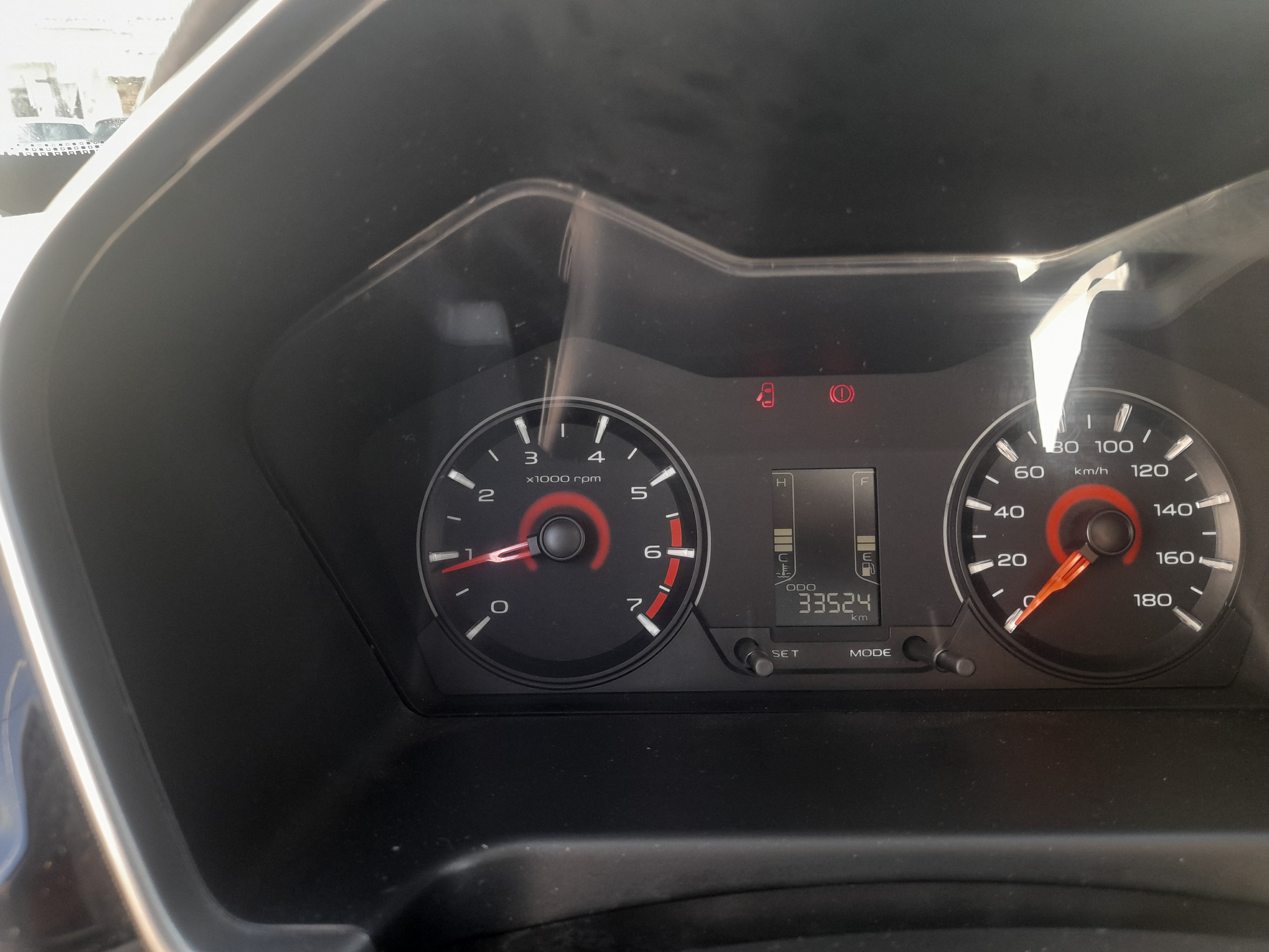 El Menzah El Menzah 1 Mahindra Autre Modle Kuv100 mahindra