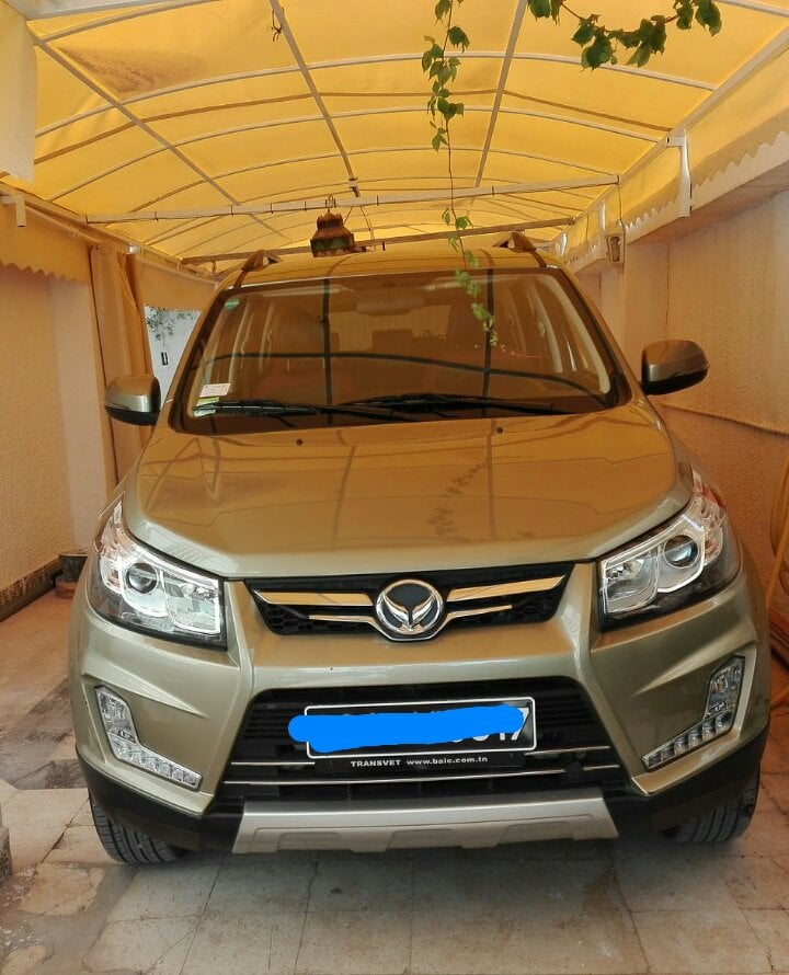 Ariana Ville Cite Ennasr 1 BAIC Baic Kenbo Belle voiture 7 places toutes options