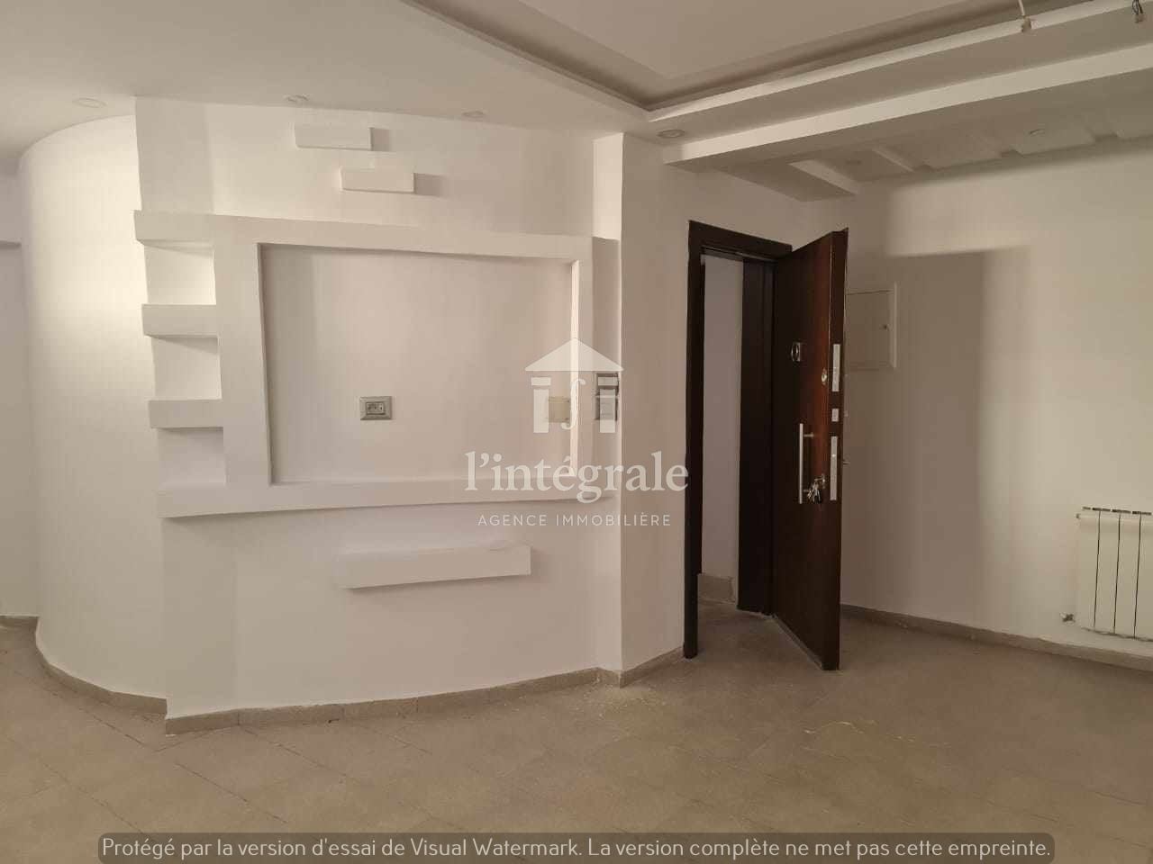 Mnihla Jardins d'el Menzah Location Appart. 3 pices Rez de jardin d'une villa haut standing s2