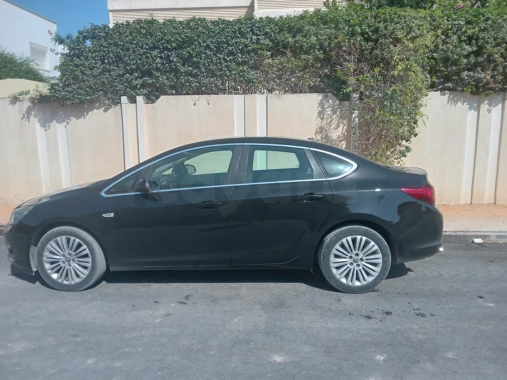 Ariana Ville Ariana Opel Astra Opel astra turbo boite auto