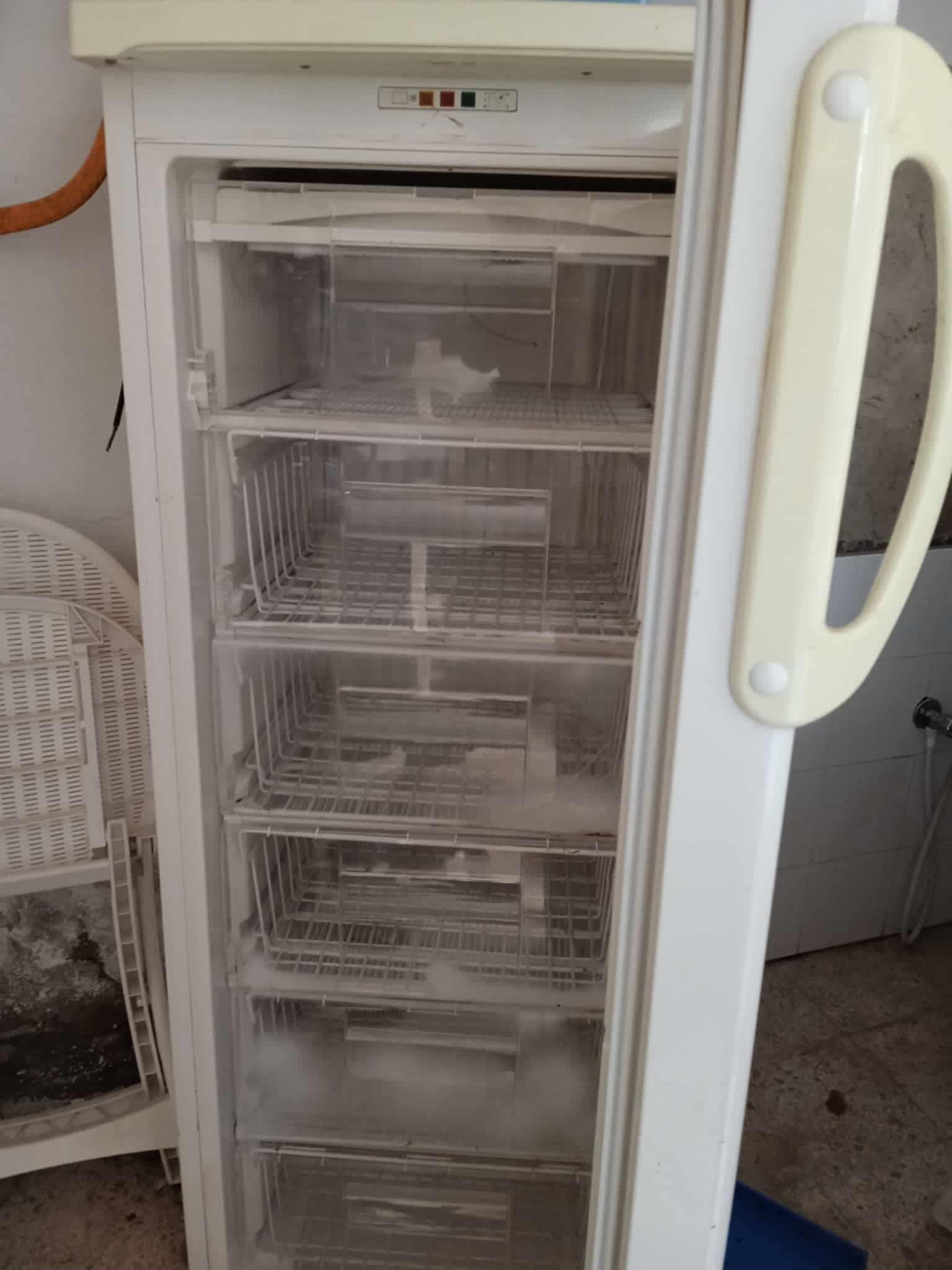 Raoued Cite El Ghazala 1 Conglateur armoire Autre Conglateur 6 tiroirs