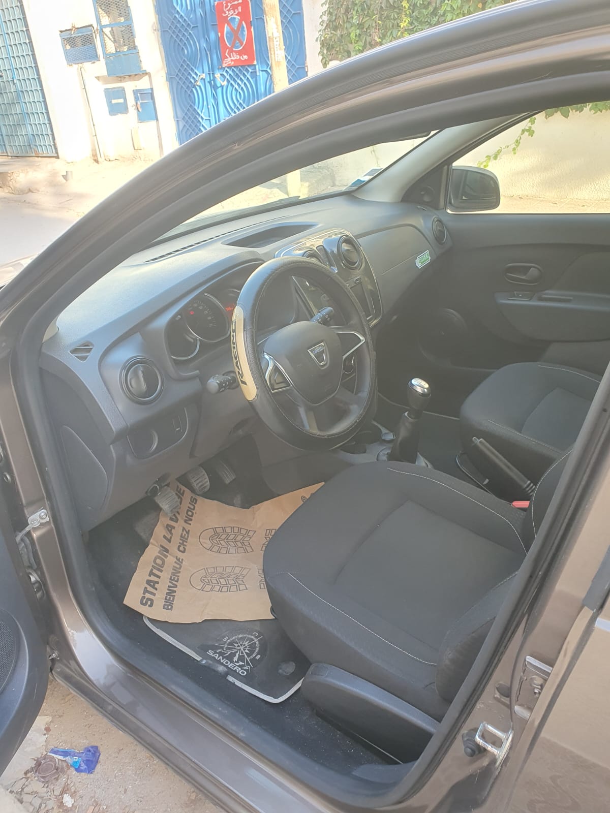 Fouchana Cite El Amel Dacia Sandero Dacia sandero toutes options moteur 0 9 tce