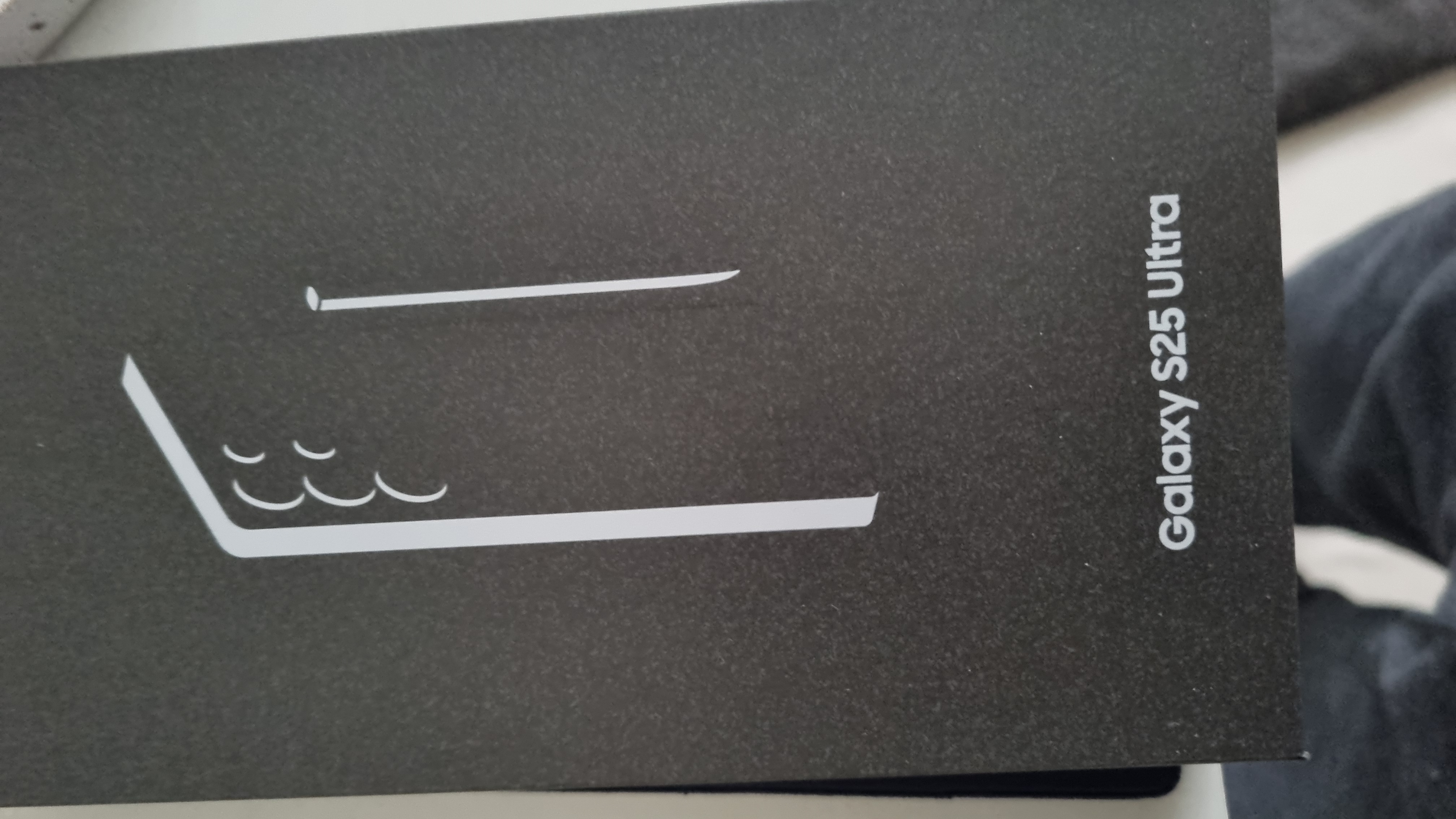 La Soukra&nbsp;Borj Louzir&nbsp;Samsung &nbsp;Autre Mod�le&nbsp;Samsung s25 ultra 12g   256g