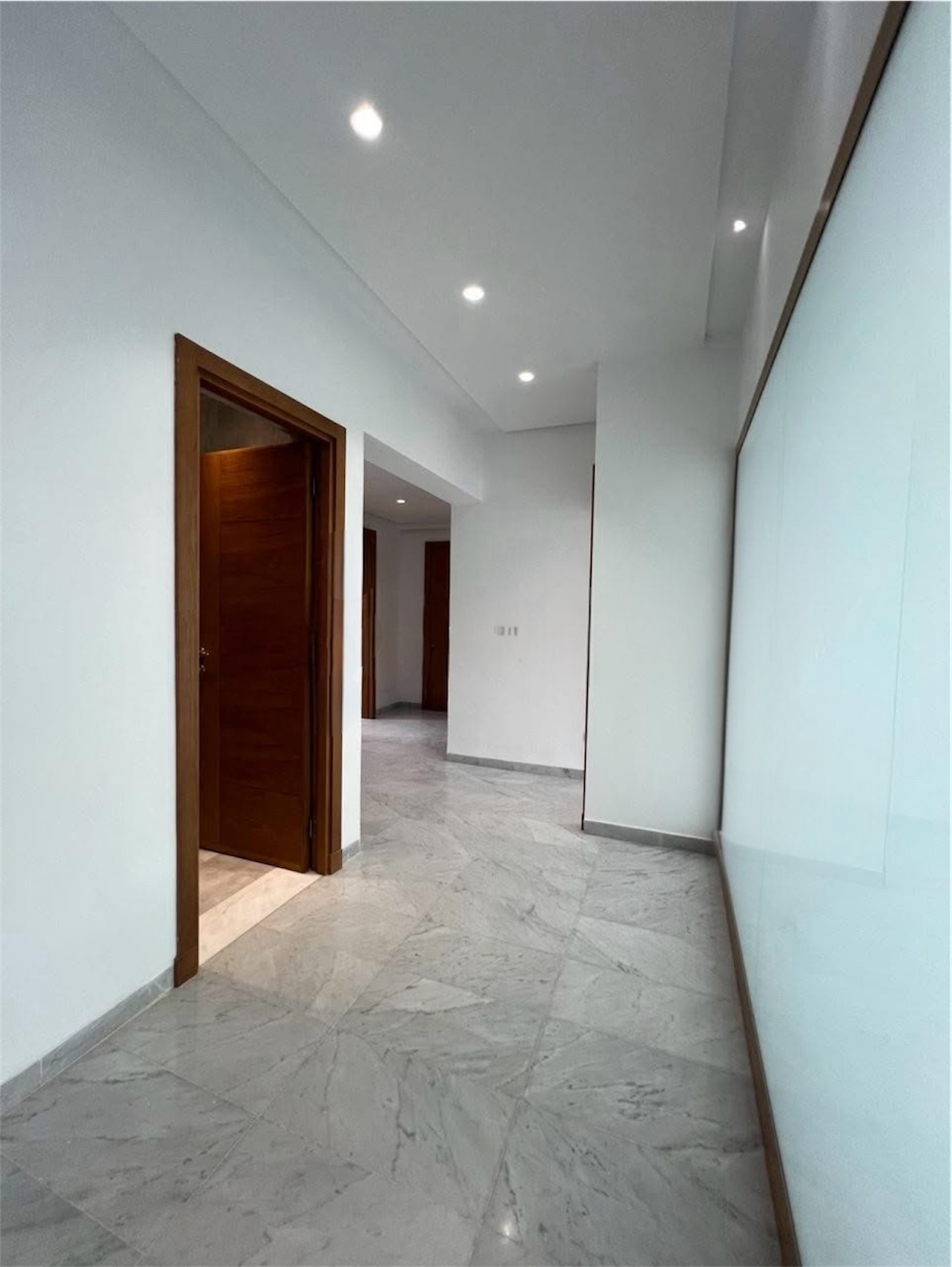 Cite El Khadra Zone urbaine nord Bureaux & Commerces Bureau Bureau en 4 espaces hts au centre urbain nord