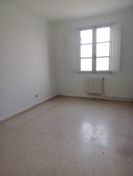 Bab Souika Bab El Khadra Location Appart. 3 pices S plus 2 ensoleill et ar