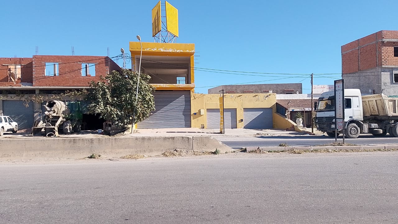 Mohamadia Cite Oudhna Location Surfaces Local commercial  oudhna mhamdia