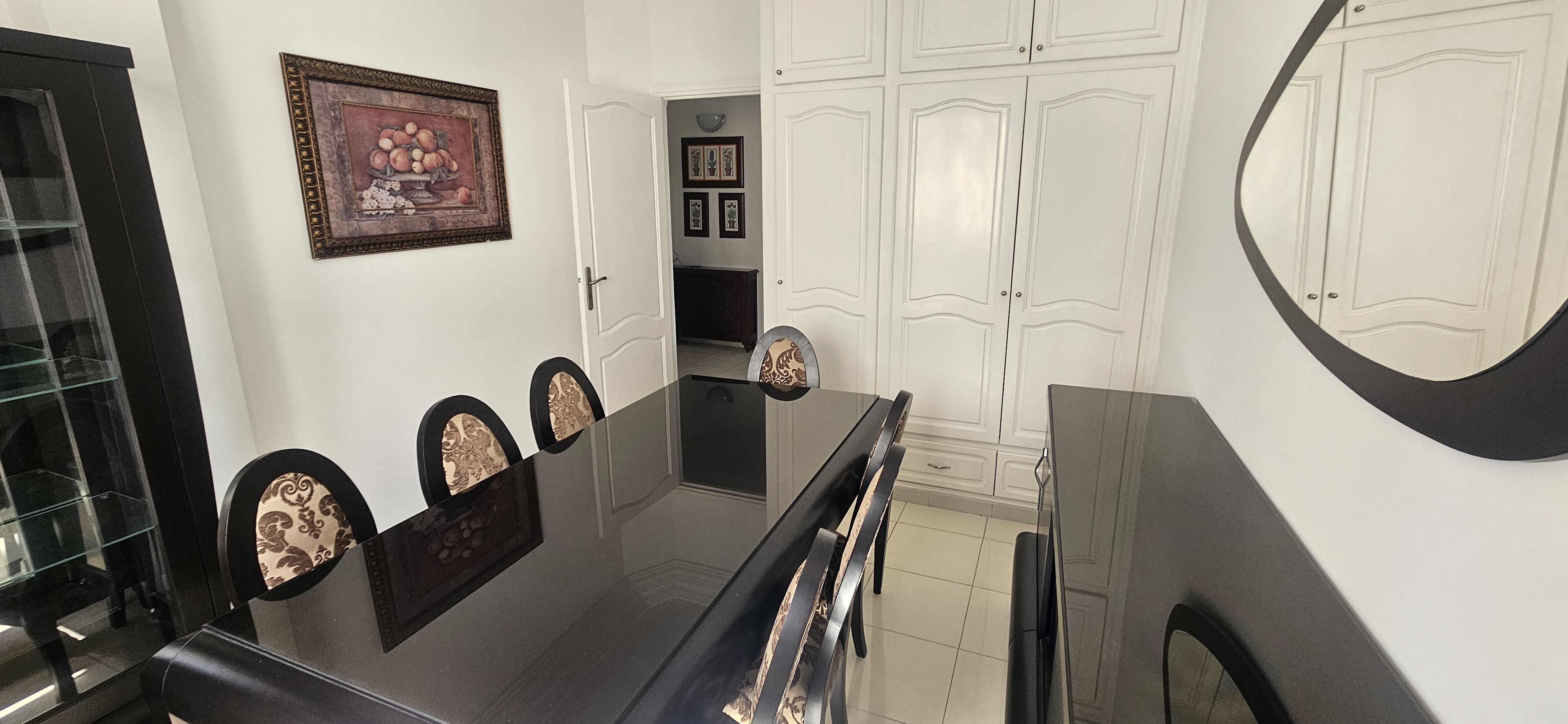 La Marsa&nbsp;El Aouina&nbsp;Location&nbsp;Appart. 4 pi�ces&nbsp;L'aouina al s4 �tage de villa meubl� longue dur�e