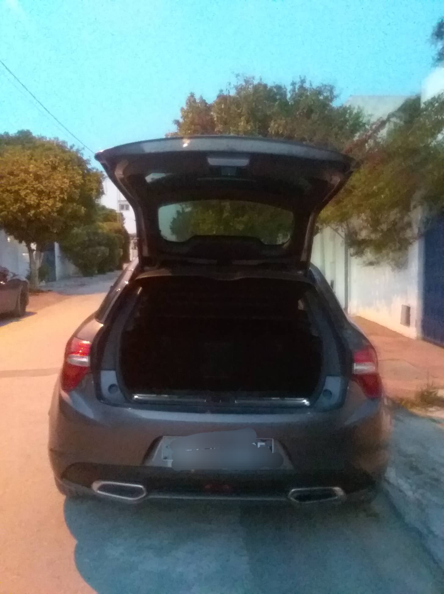 La Soukra&nbsp;Aeroport Tunis Carthage&nbsp;Citroen&nbsp;DS5�&nbsp;Ds 5 bien entretenu