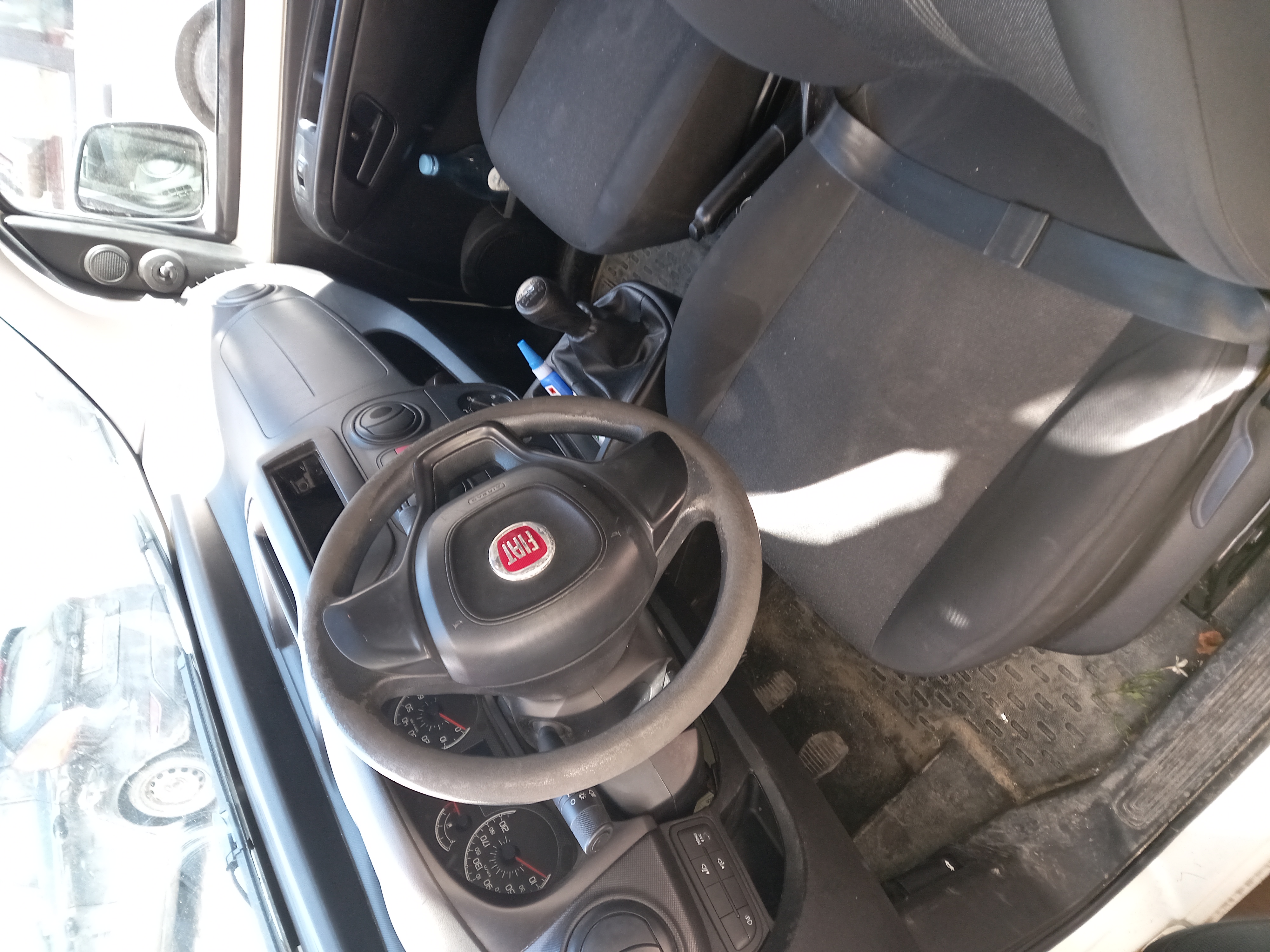 Bab Bhar&nbsp;Bab Bhar&nbsp;Fiat&nbsp;Autre Mod�le&nbsp;Voiture fi�t fiorino multijet type commercial en b