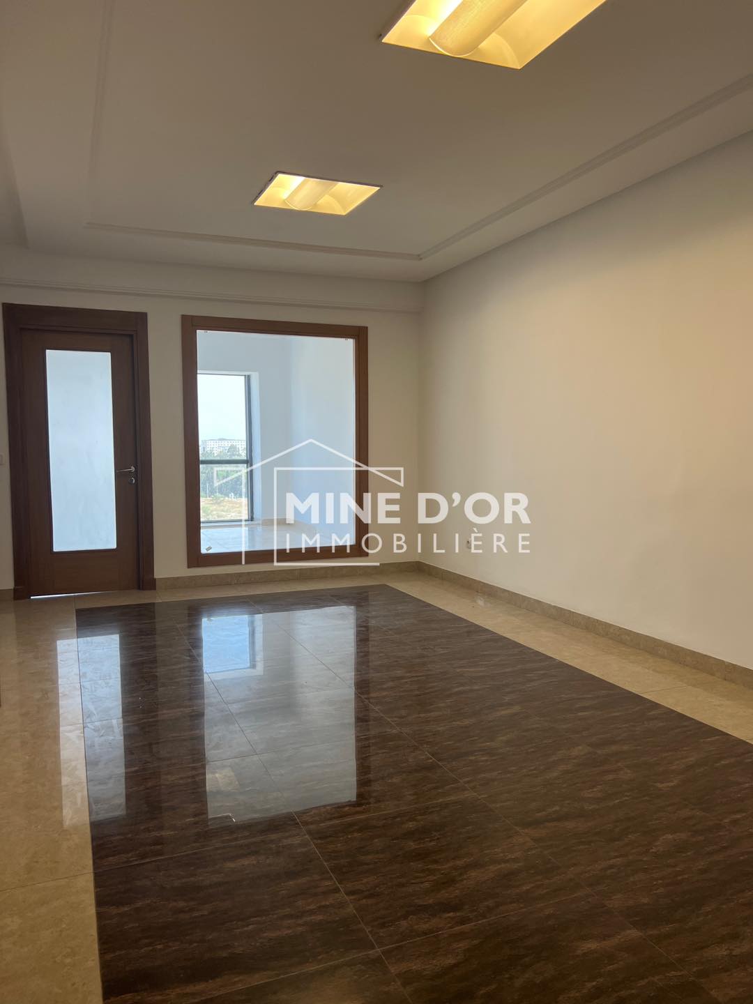 Cite El Khadra&nbsp;Zone urbaine nord&nbsp;Bureaux & Commerces&nbsp;Bureau&nbsp;Al bureau h3 haut standing au centre urbain