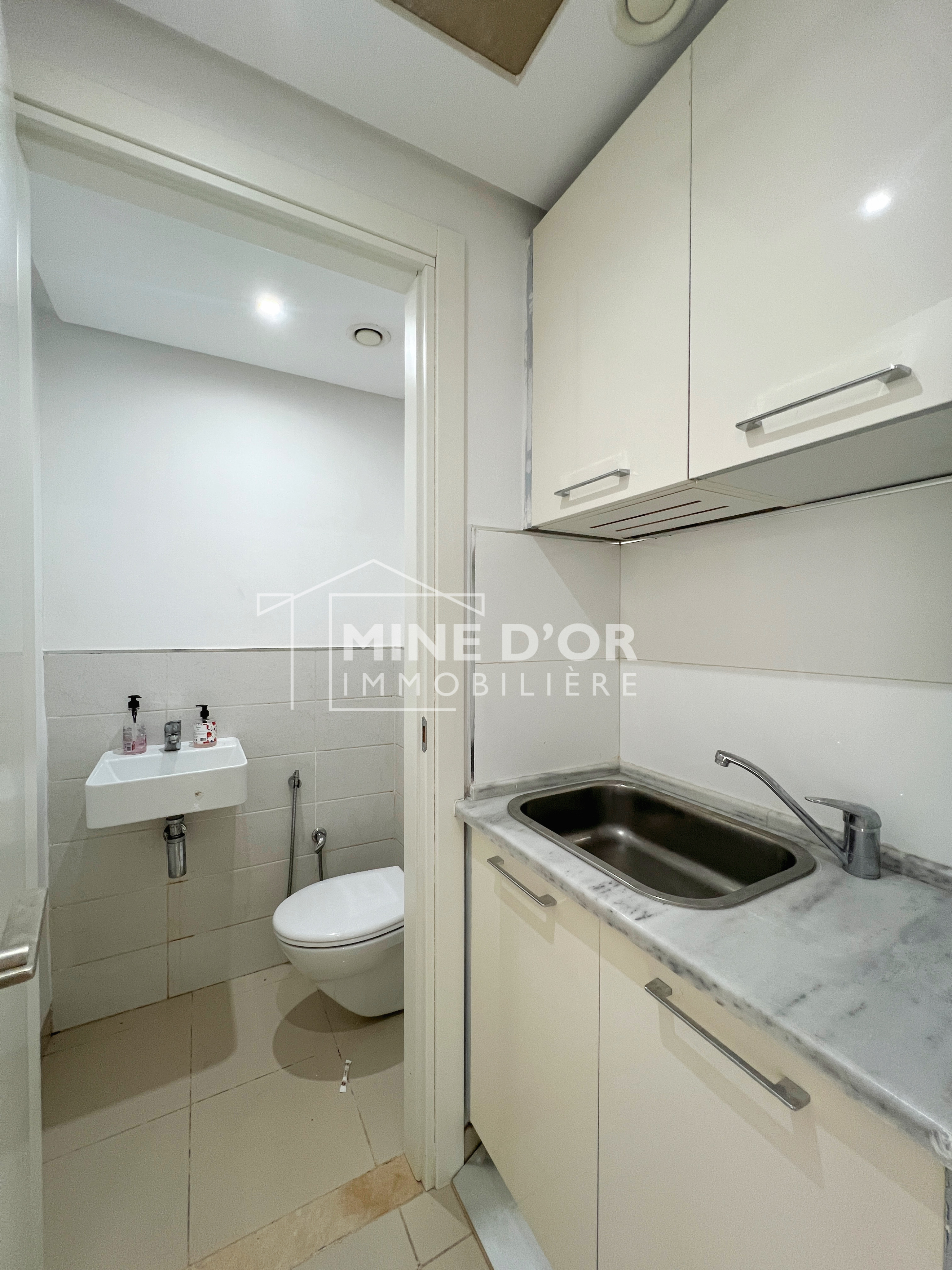 Bab Bhar&nbsp;Montplaisir&nbsp;Bureaux & Commerces&nbsp;Bureau&nbsp;Petit bureau h3 a montplaisir