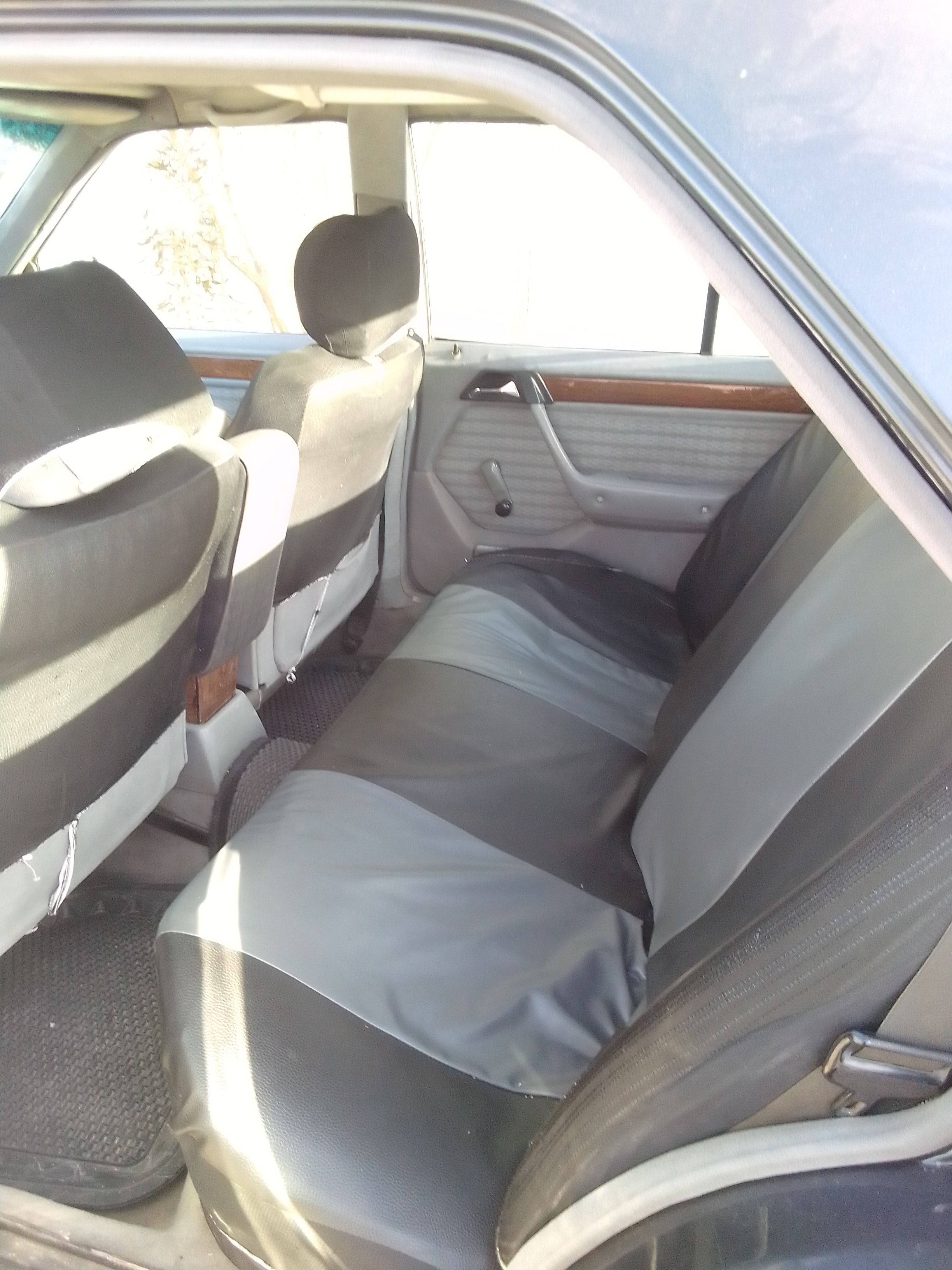 Mercedes 250 - Tunisie