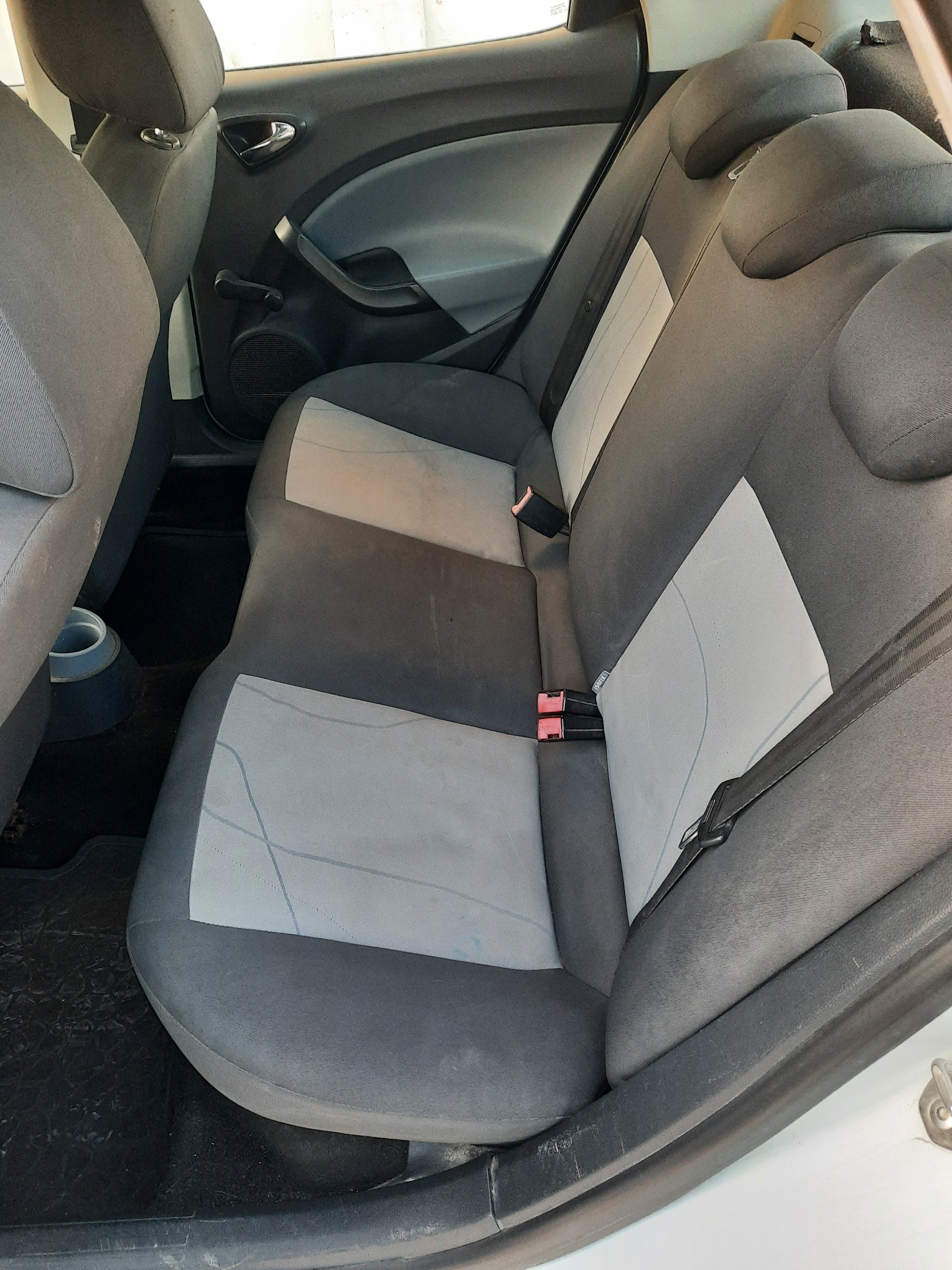 Raoued&nbsp;Ariana Essoughra&nbsp;Seat&nbsp;Ibiza&nbsp;Seat ibiza 5cv