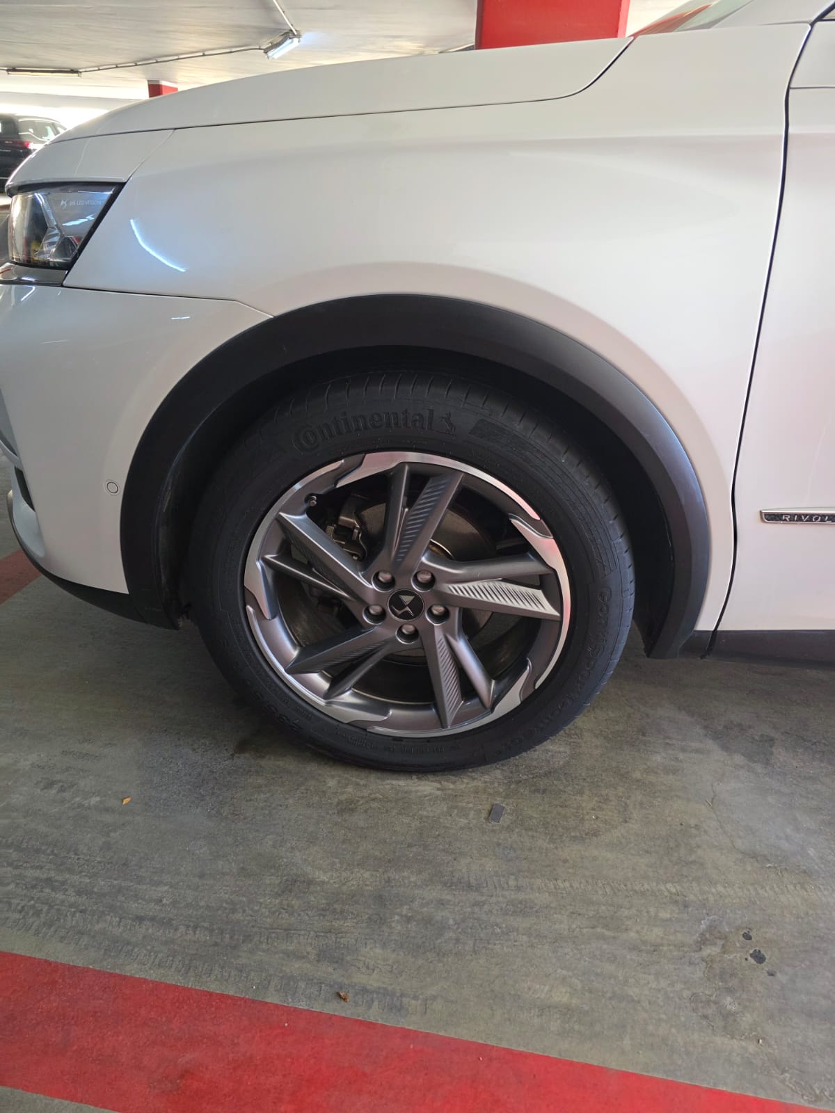 Bab Bhar&nbsp;Bab Bhar&nbsp;Citroen&nbsp;DS�&nbsp;Ds7 en tr�s bonne �tat