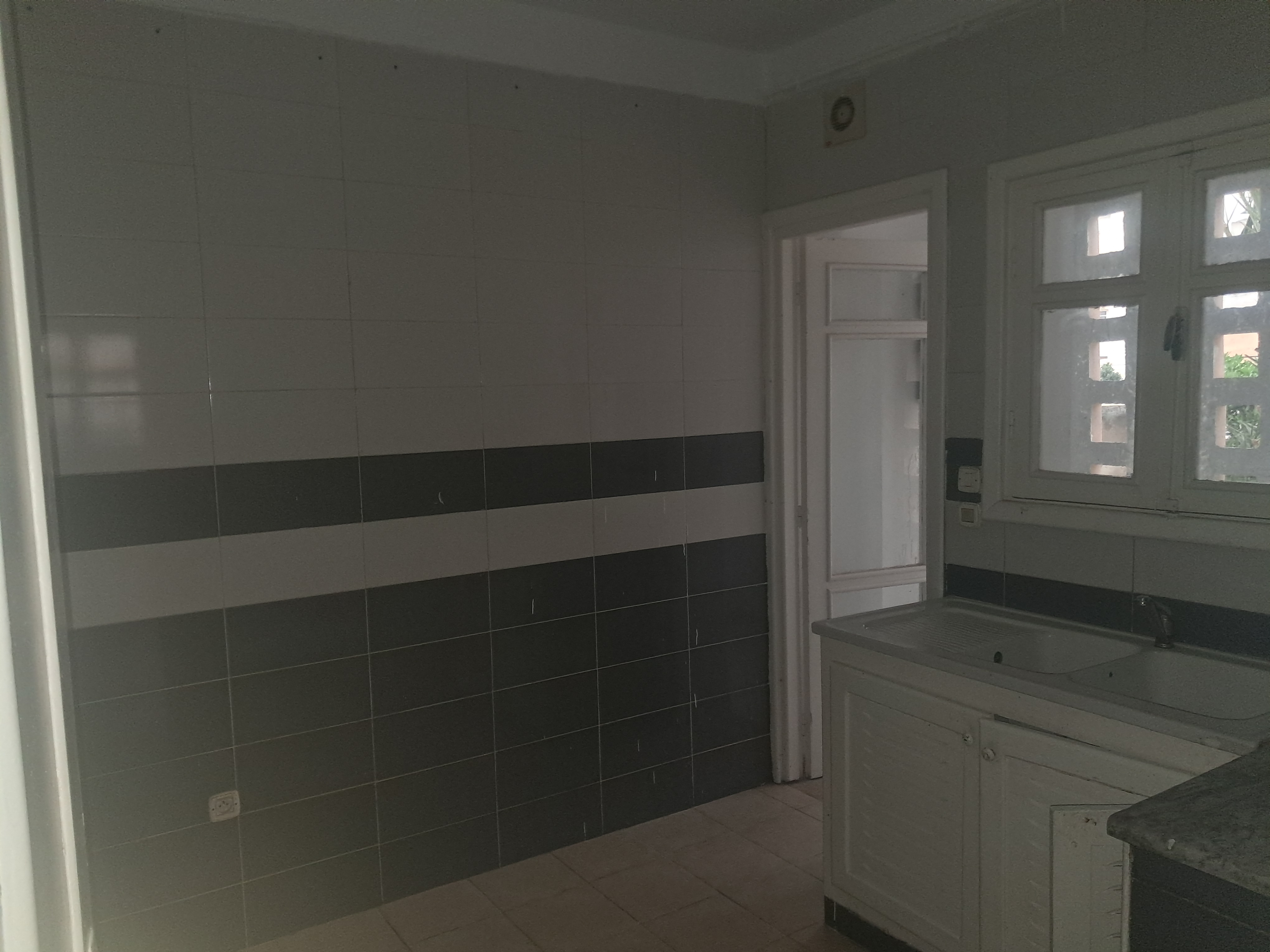 Raoued&nbsp;Cite Ennour Jaafar&nbsp;Location&nbsp;Appart. 2 pi�ces&nbsp;Spacieux s2 au rez de chauss�e  nour jaafar raoued