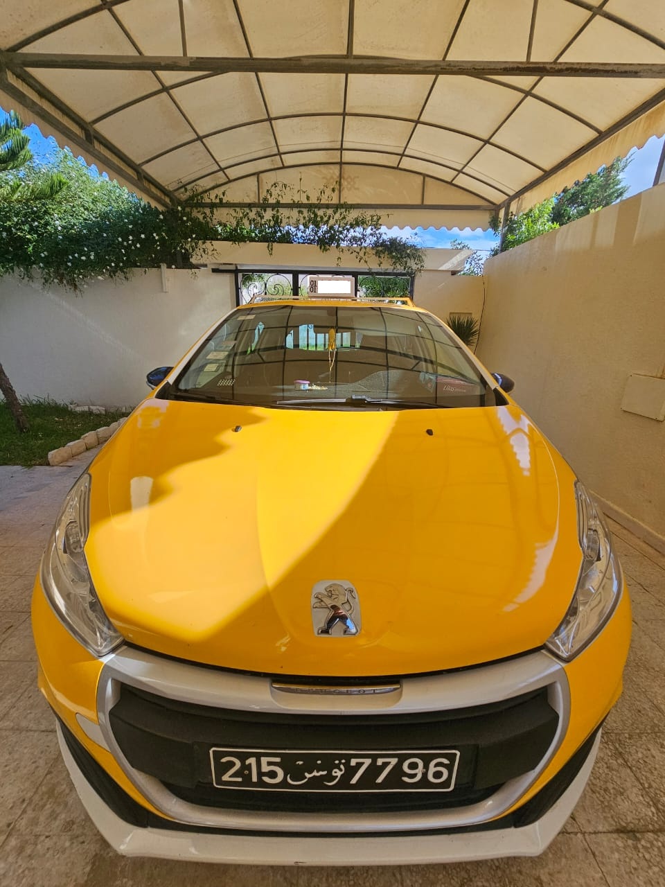 Hammam Chatt&nbsp;Borj Cedria&nbsp;Peugeot&nbsp;208&nbsp;208 peugeot essence tres bon �tat