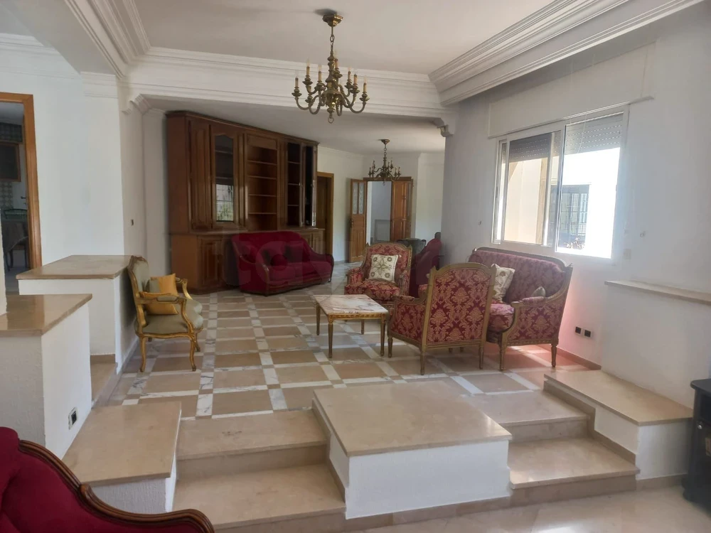 El Menzah&nbsp;El Menzah 9&nbsp;Location&nbsp;Maisons&nbsp;Villa s8 avec un grand jardin � menzah 9a