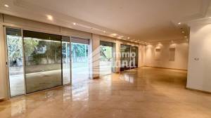 Ariana Ville&nbsp;El Menzah 7&nbsp;Vente&nbsp;Maisons&nbsp;Une villa de 751m2 terrain et 450m2