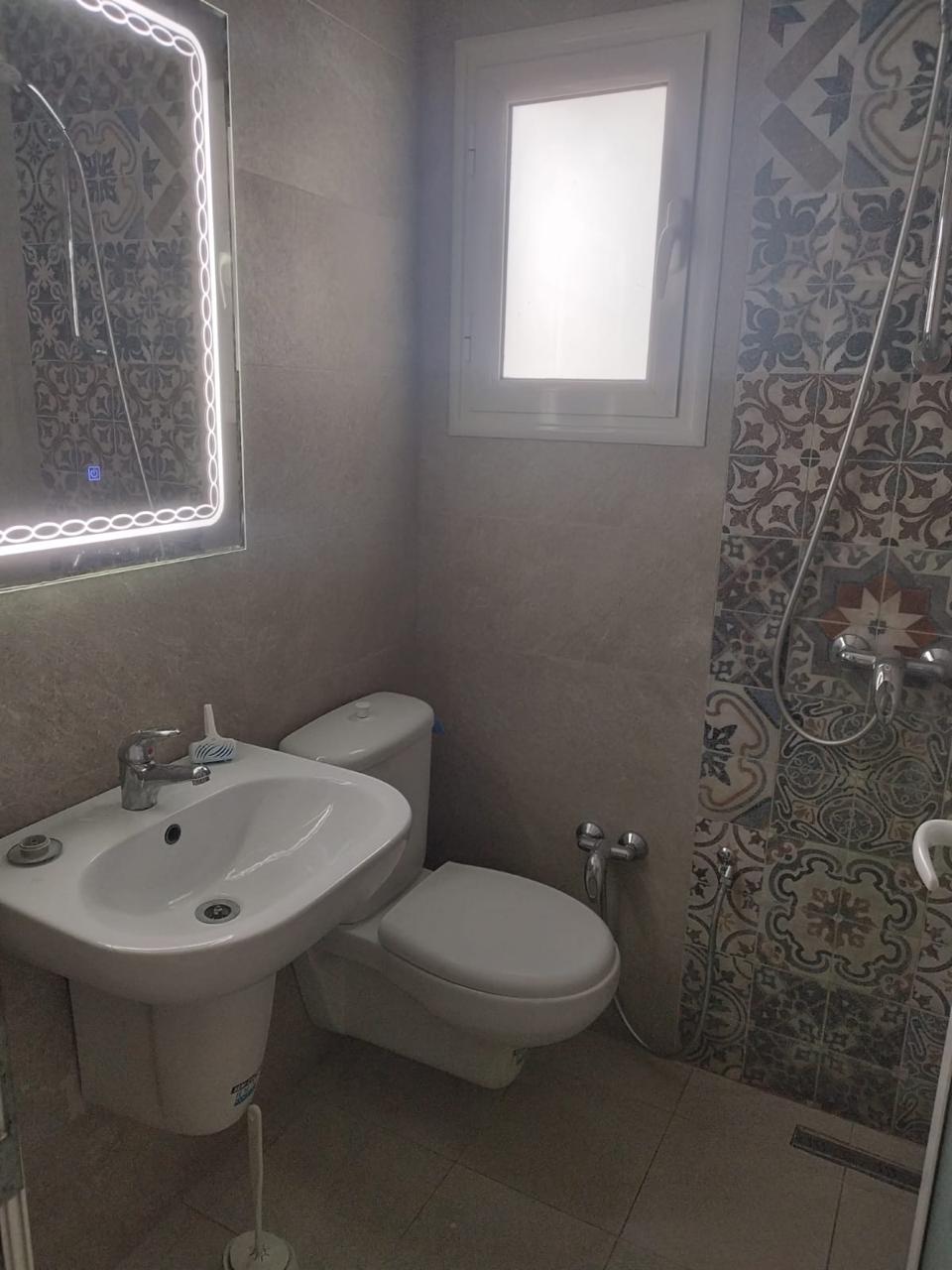 La Marsa&nbsp;El Aouina&nbsp;Location&nbsp;Appart. 2 pi�ces&nbsp;Un magnifique appartement s1 � l'aouina