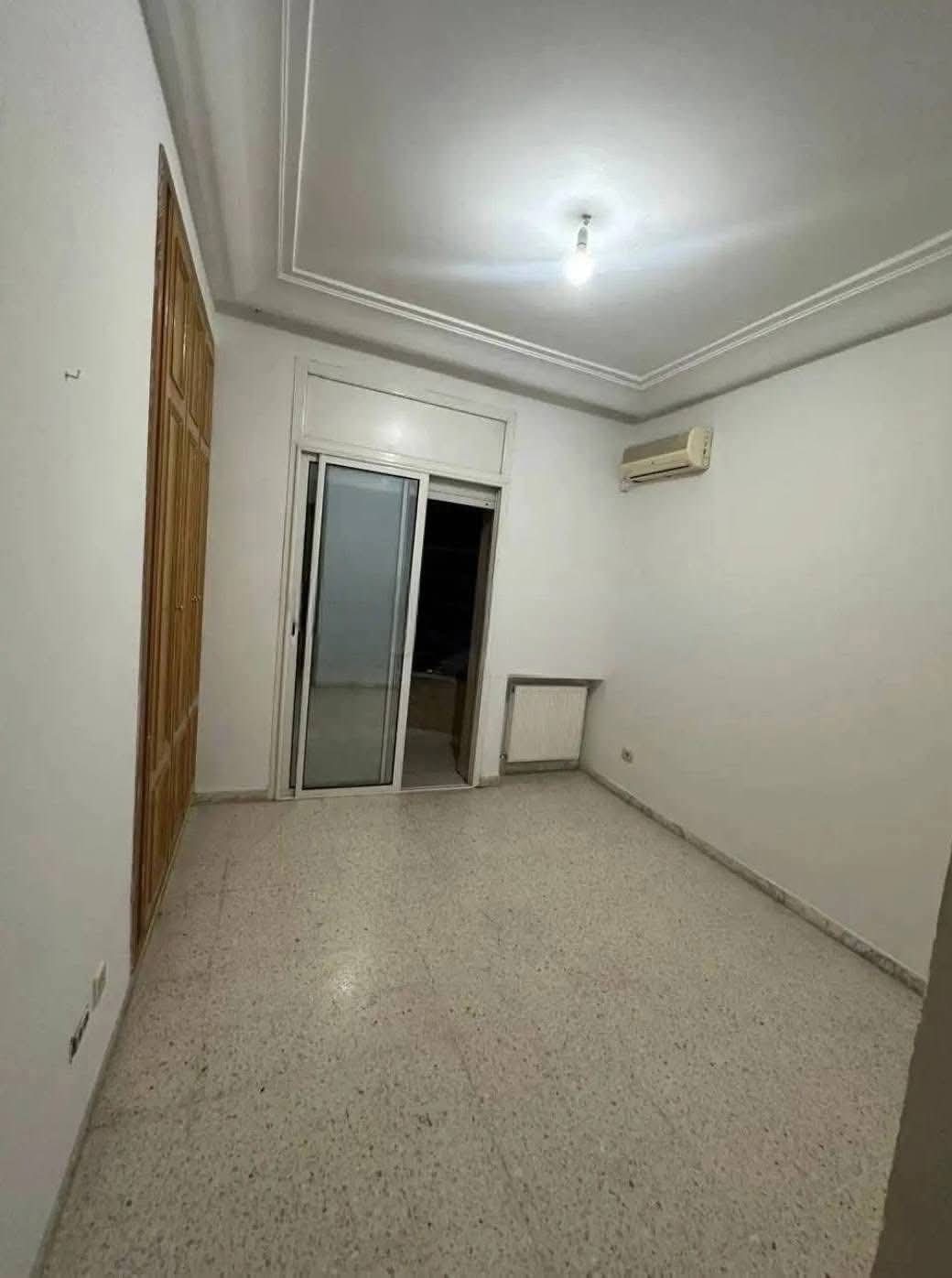 Ariana Ville&nbsp;Cite Ennasr 2&nbsp;Location&nbsp;Appart. 3 pi�ces&nbsp;S2 1200 d ennasr 2