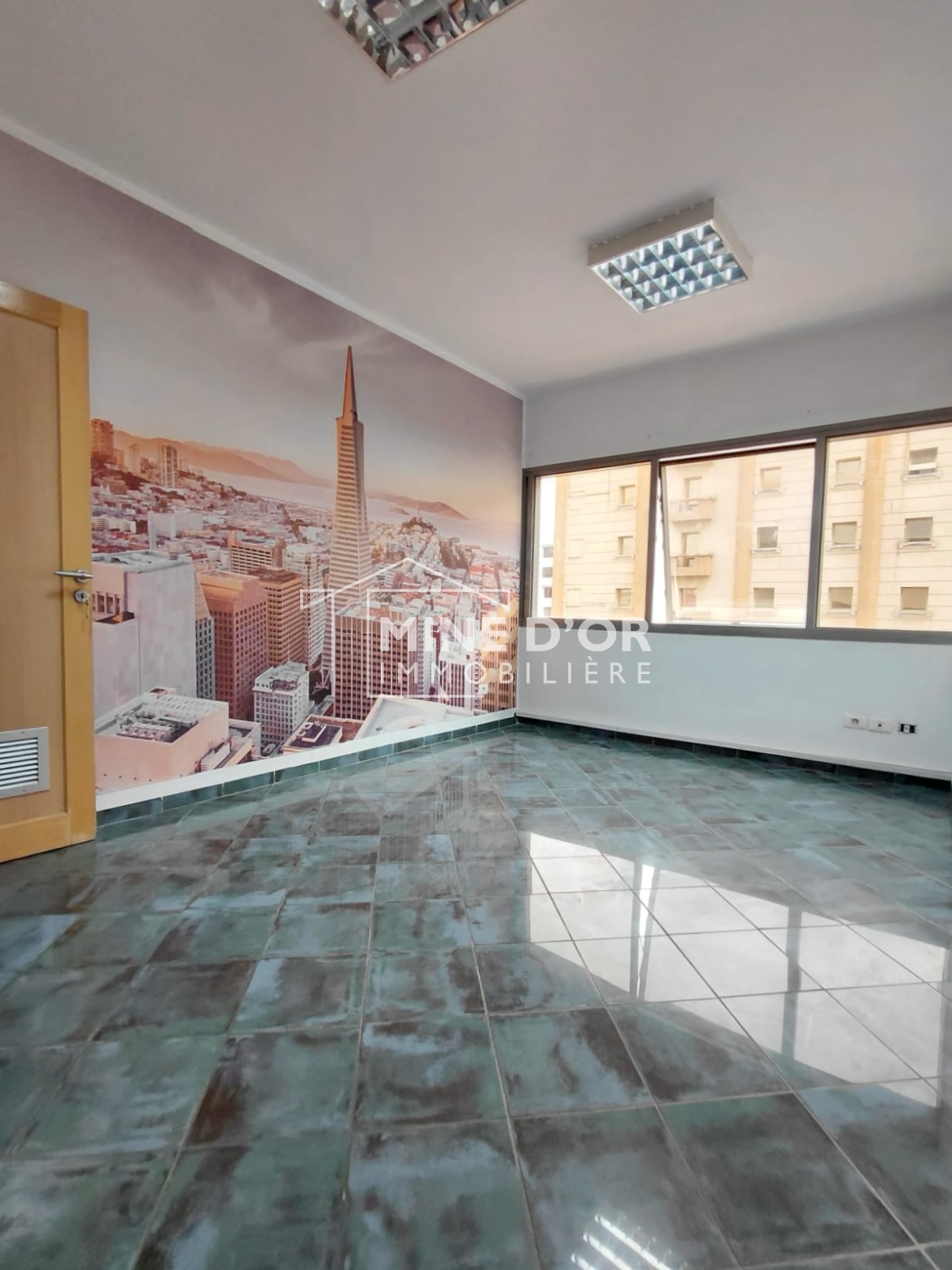 Bab Bhar&nbsp;Montplaisir&nbsp;Bureaux & Commerces&nbsp;Bureau&nbsp;Bureau h4 au coeur de montplaisir