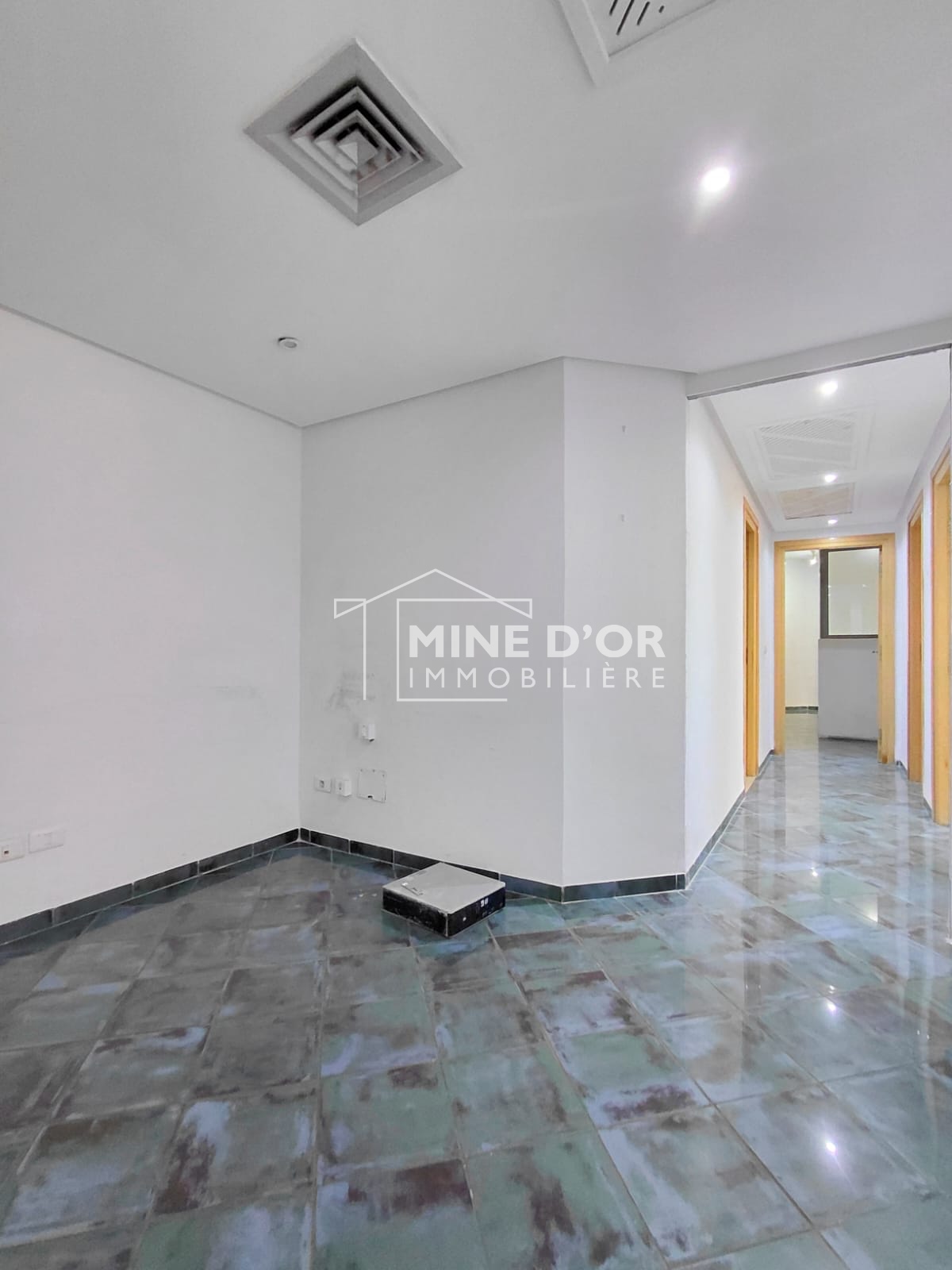 Bab Bhar&nbsp;Montplaisir&nbsp;Bureaux & Commerces&nbsp;Bureau&nbsp;Bureau h4 au coeur de montplaisir