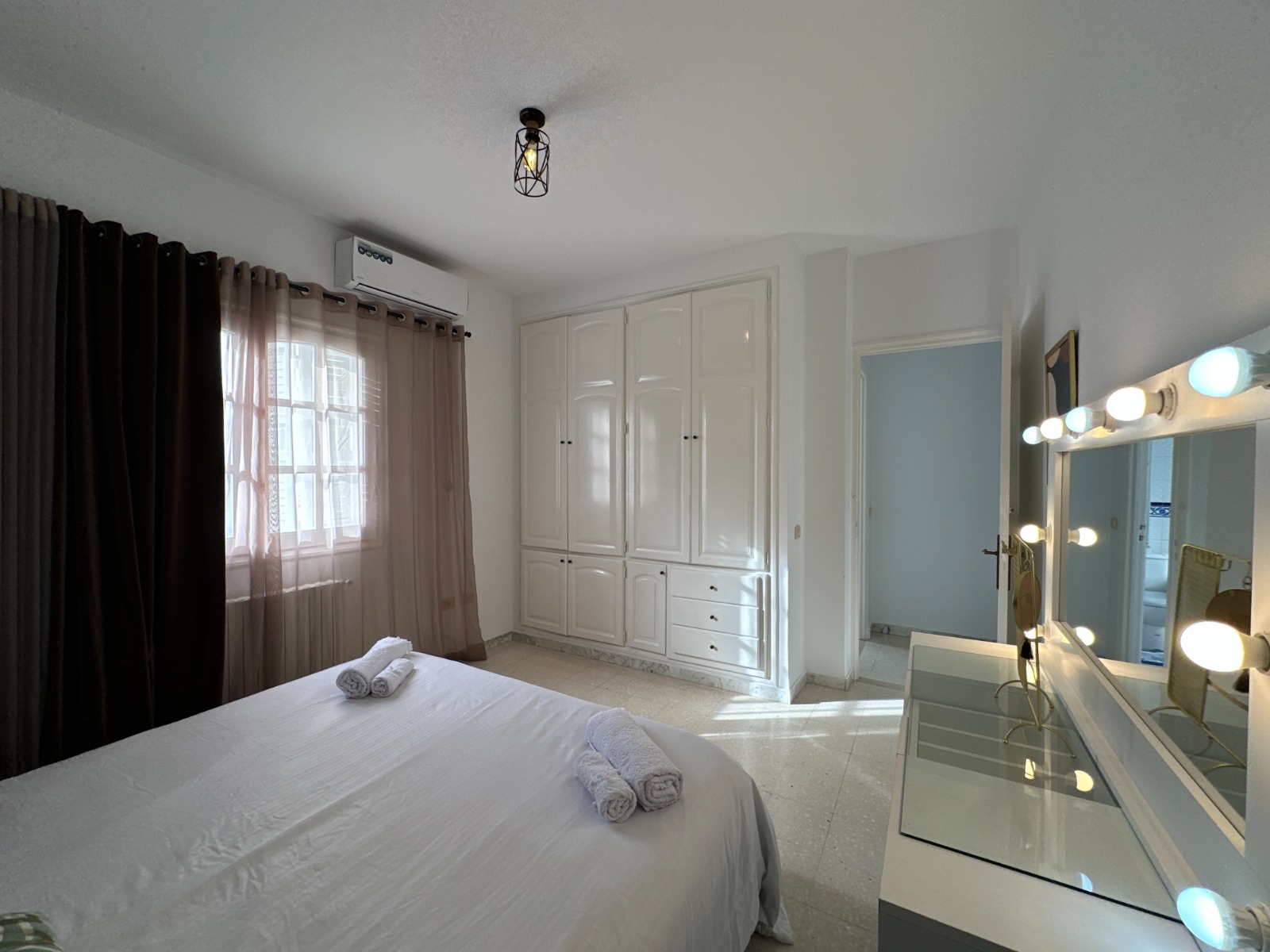 La Marsa&nbsp;Marsa Ennassim&nbsp;Location&nbsp;Appart. 4 pi�ces&nbsp;�tage de villa s3 � la marsa