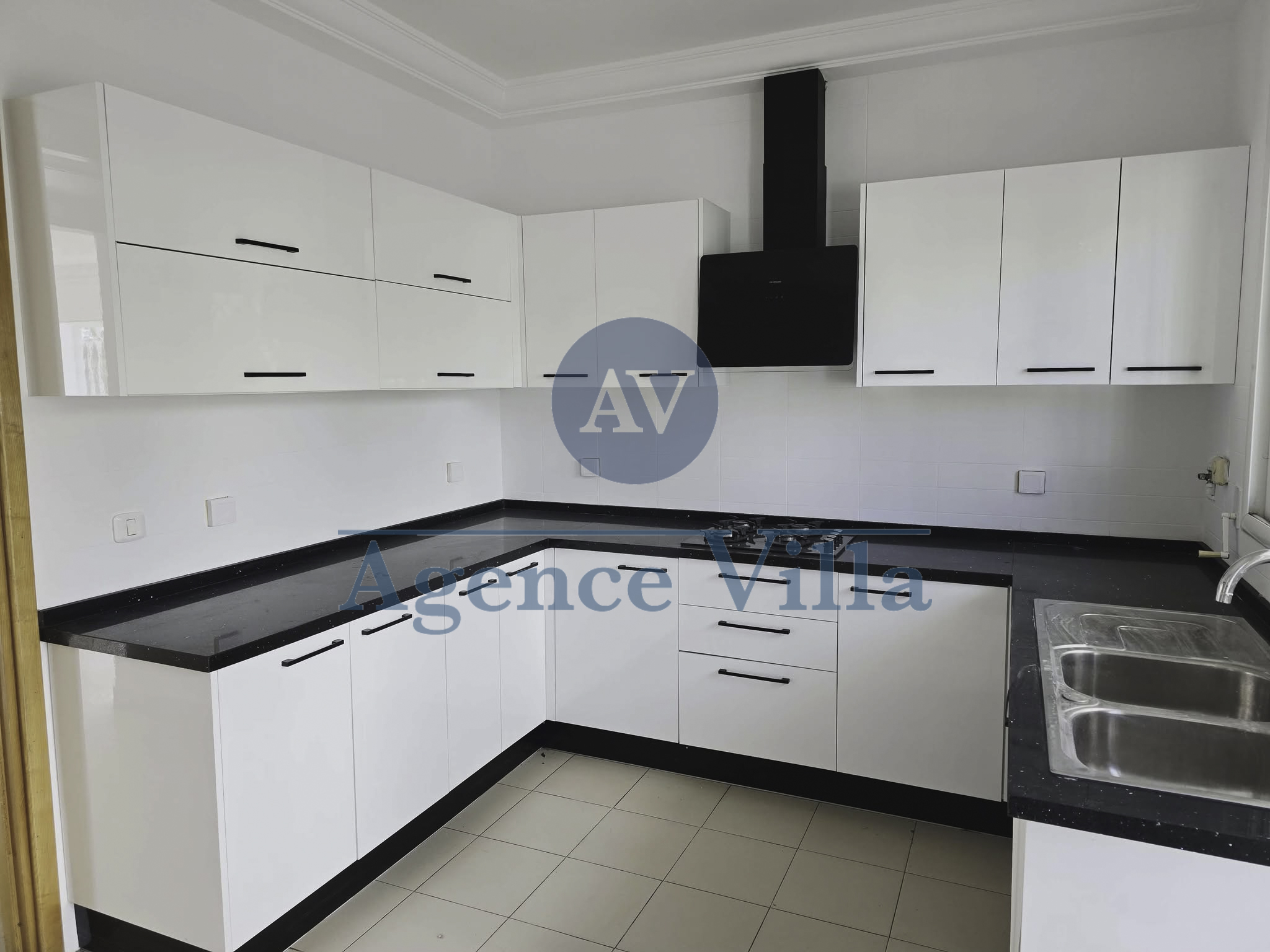 Ain Zaghouan&nbsp;Ain Zaghouan&nbsp;Location&nbsp;Duplex&nbsp;Duplex s4 a ain zaghouen