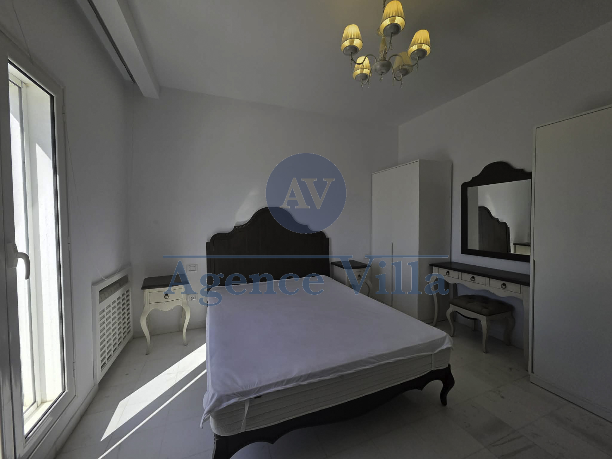 La Marsa&nbsp;Gammart&nbsp;Location&nbsp;Appart. 5 pi�ces+&nbsp;Triplex s5 meubl�